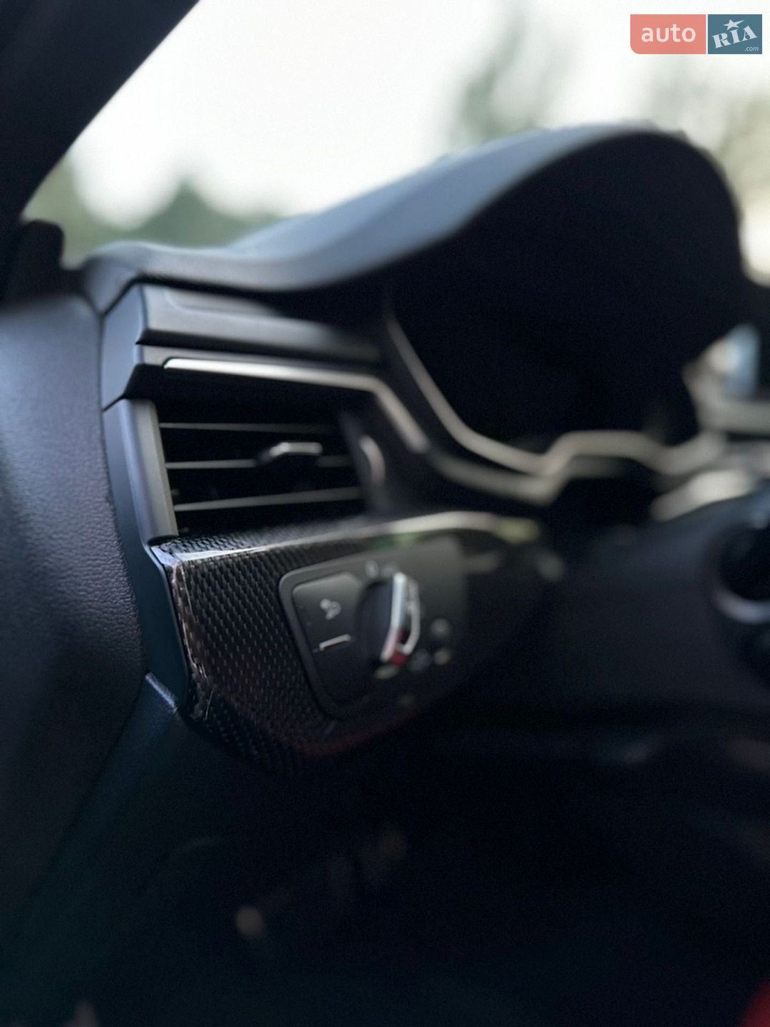 Audi S4 2019 VIN WAUB4AF45KA098059 фото оголошення 36 з 52