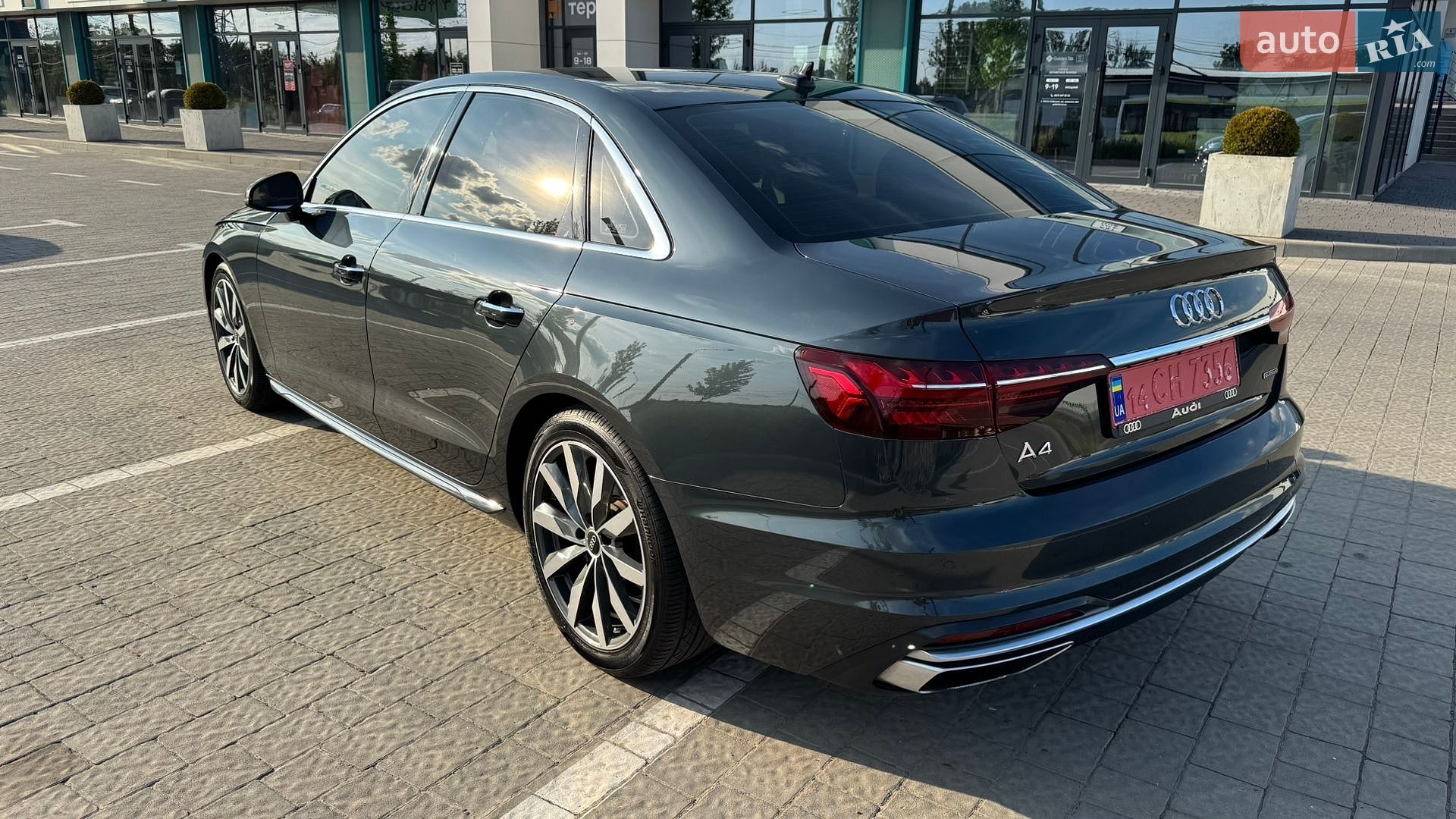 Audi A4 2021 VIN WAUABAF45MA060139 фото оголошення 16 з 52