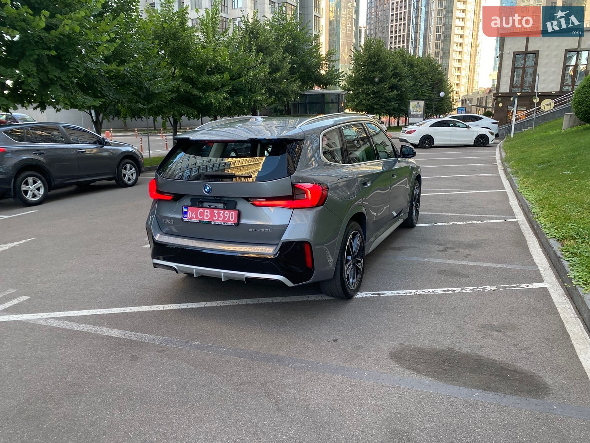 BMW iX1 2023 VIN LBV51FX0XRM717648 фото оголошення 10 з 14