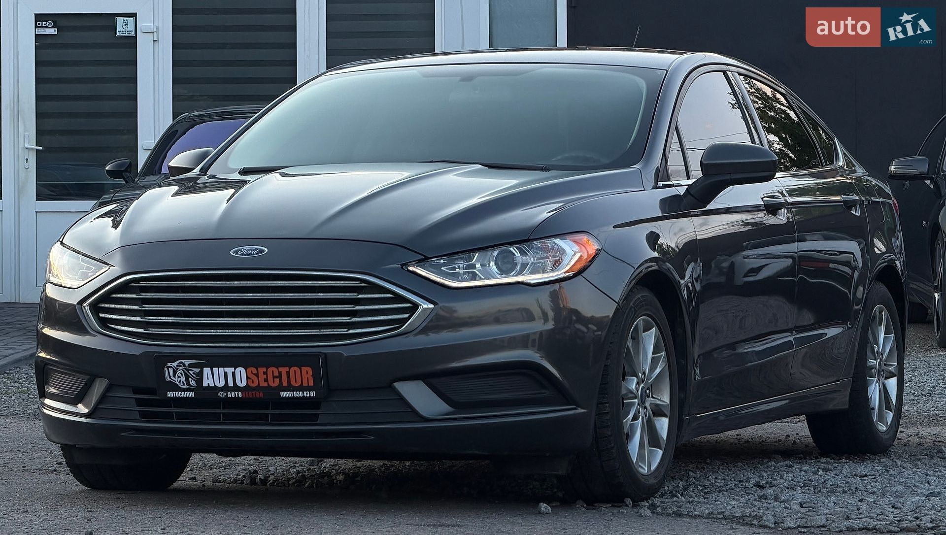 Ford Fusion 2017 VIN 3FA6P0H74HR351597 фото оголошення 2 з 37