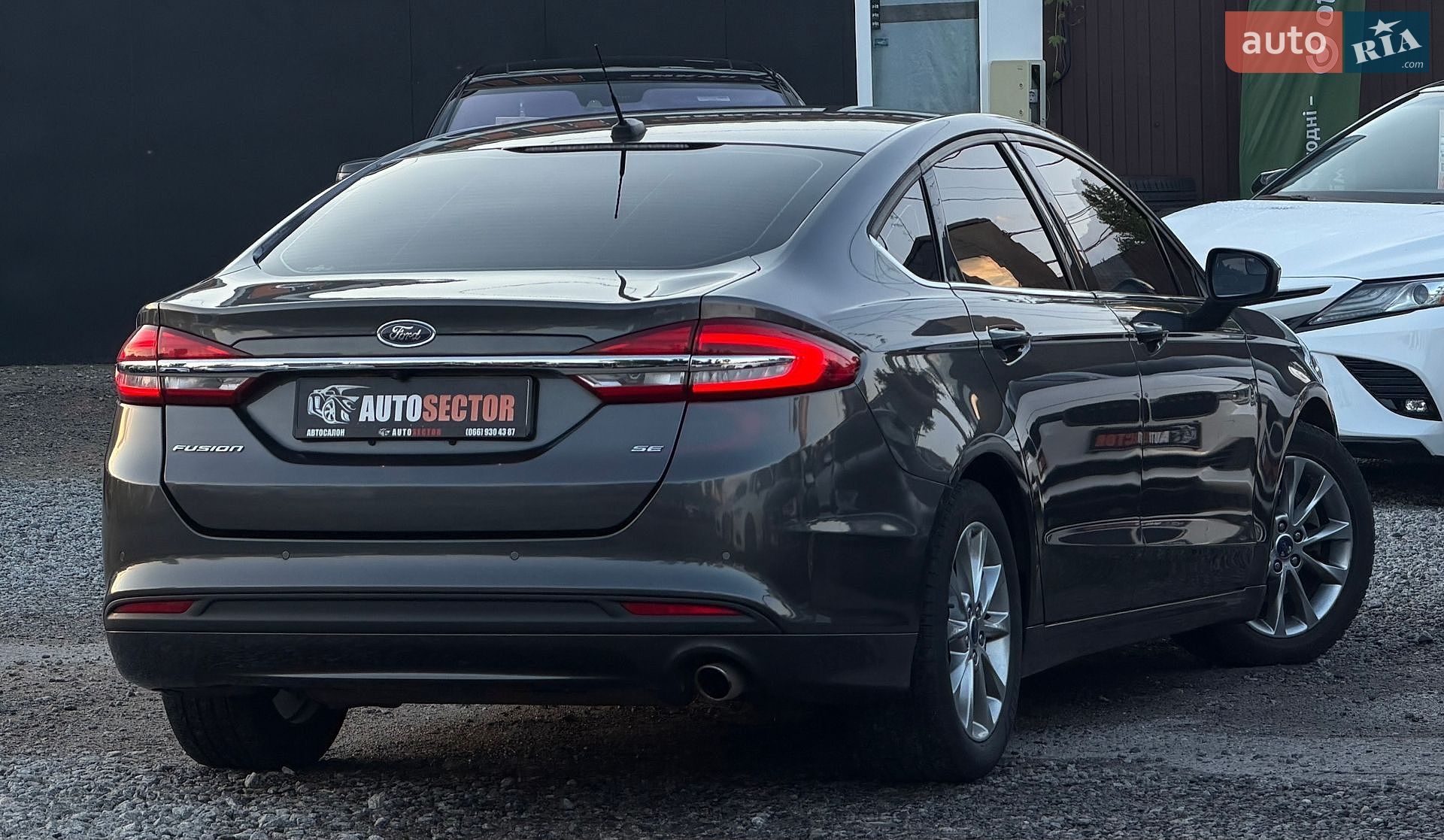 Ford Fusion 2017 VIN 3FA6P0H74HR351597 фото оголошення 6 з 37