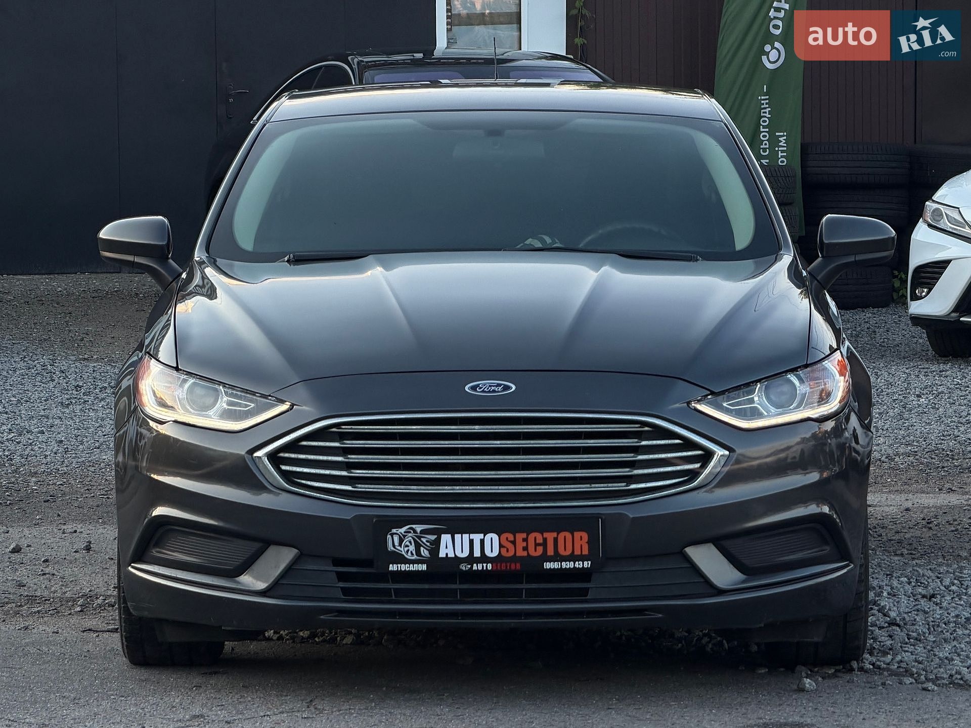 Ford Fusion 2017 VIN 3FA6P0H74HR351597 фото оголошення 10 з 37
