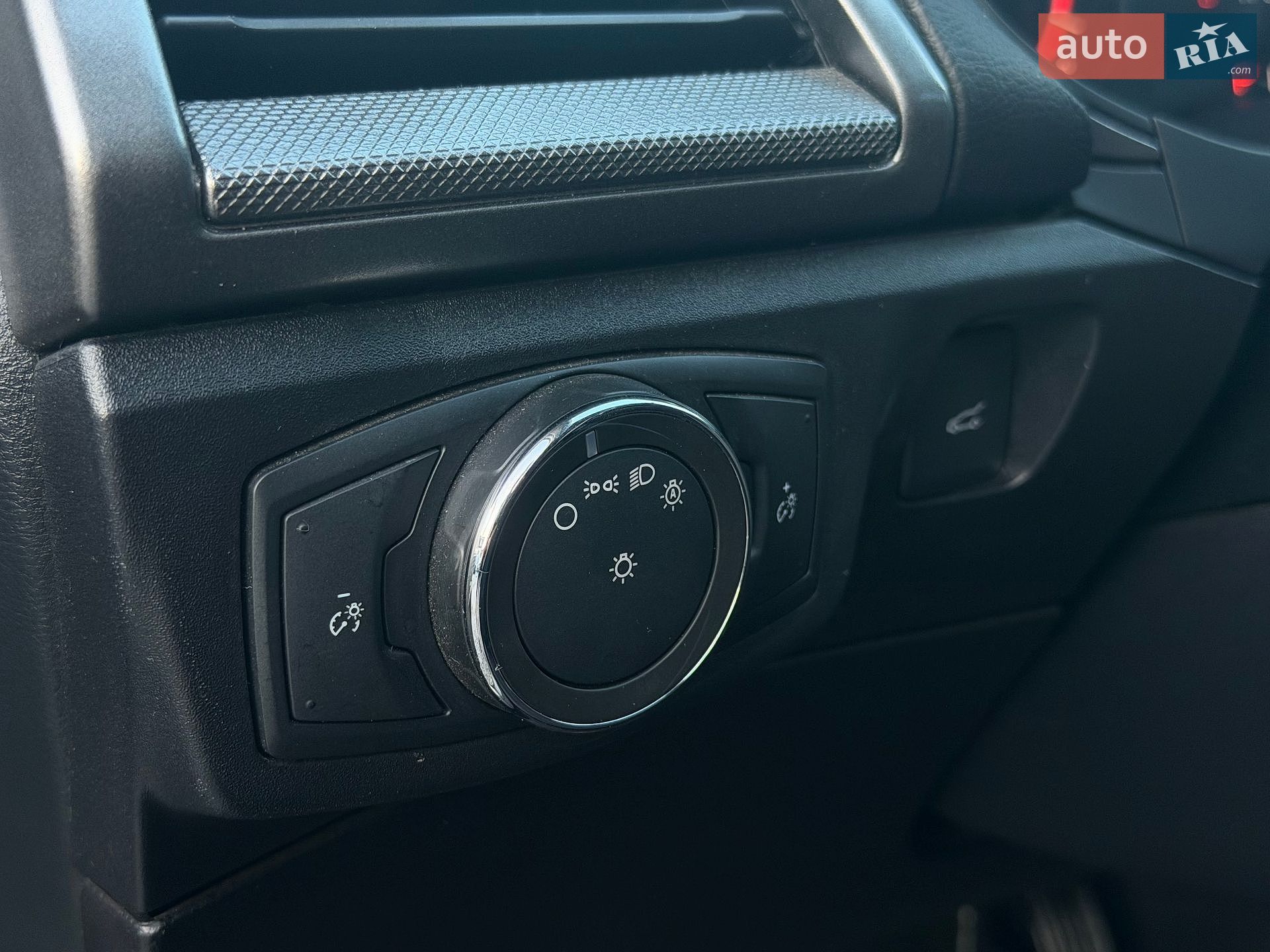 Ford Fusion 2017 VIN 3FA6P0H74HR351597 фото оголошення 29 з 37