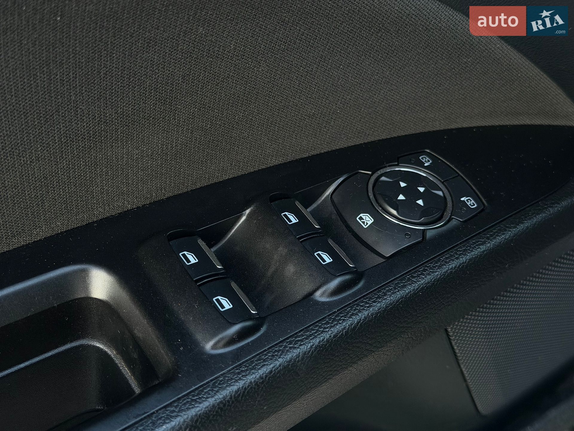 Ford Fusion 2017 VIN 3FA6P0H74HR351597 фото оголошення 32 з 37
