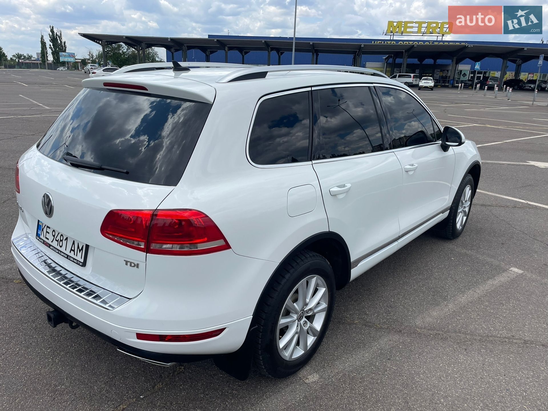 Volkswagen Touareg 2012 VIN WVGEK9BP0CD008042 фото оголошення 4 з 10