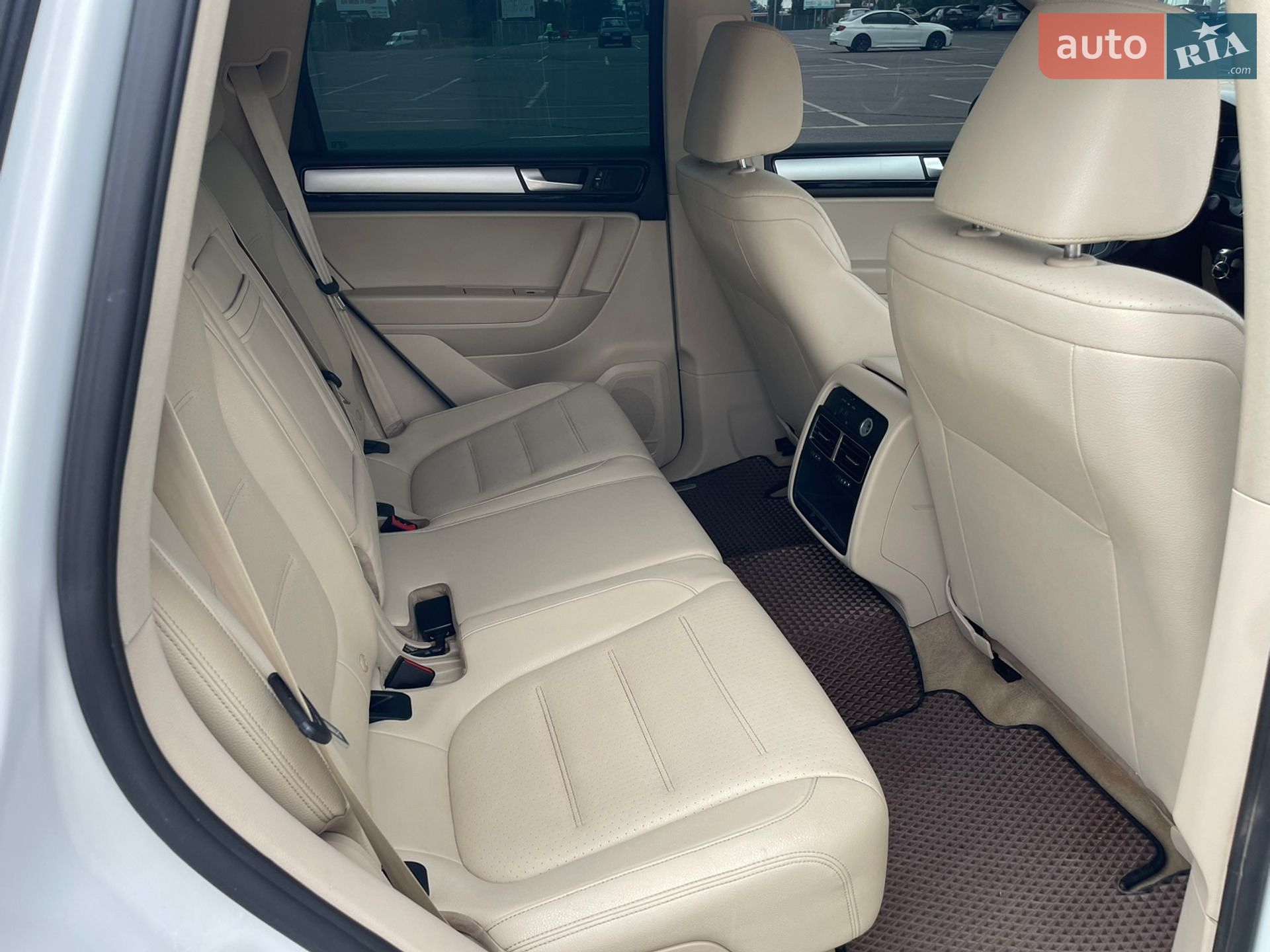 Volkswagen Touareg 2012 VIN WVGEK9BP0CD008042 фото оголошення 9 з 10
