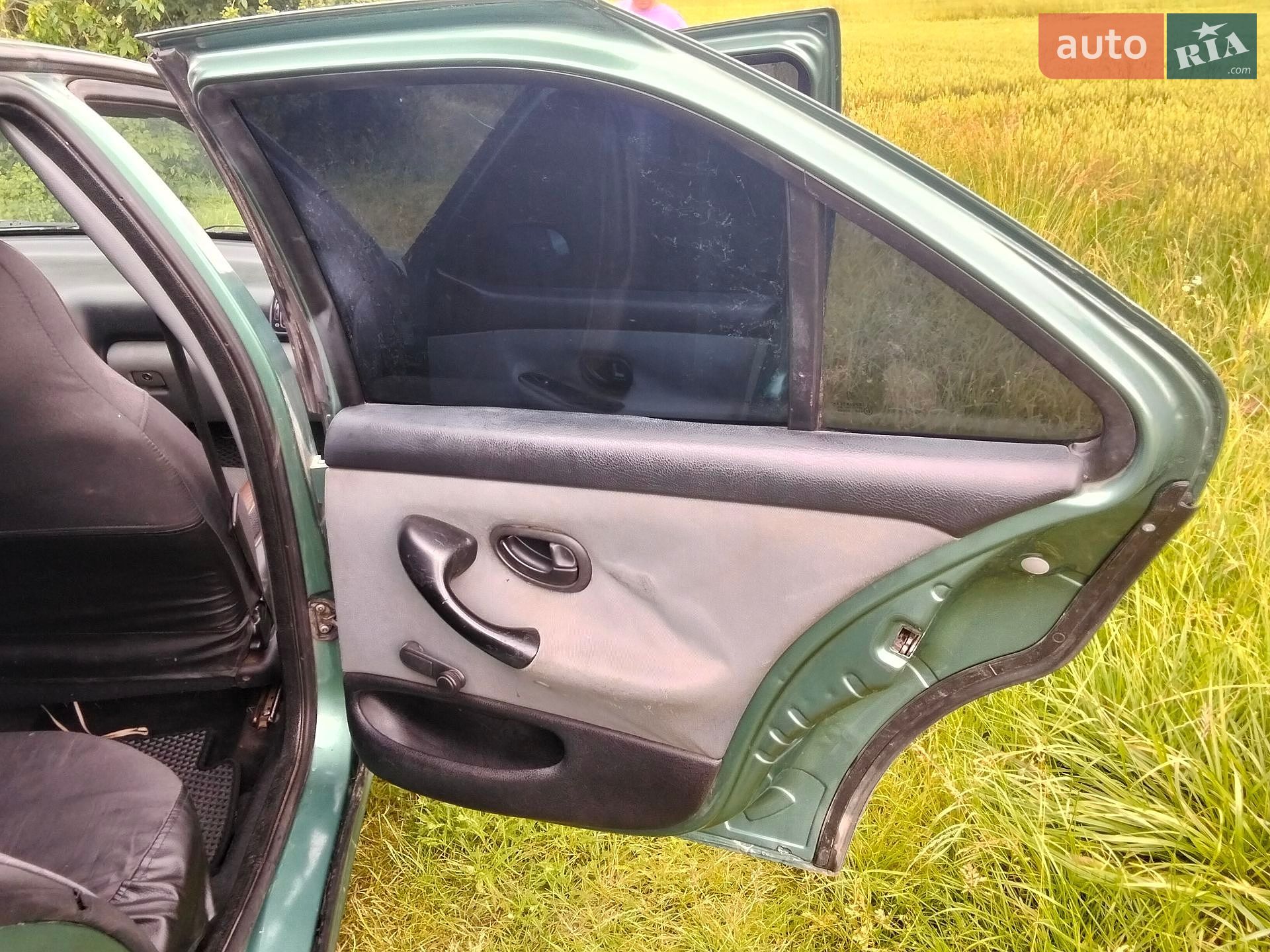 Peugeot 406 2000 VIN VF38BLFYT81082320 фото оголошення 2 з 13
