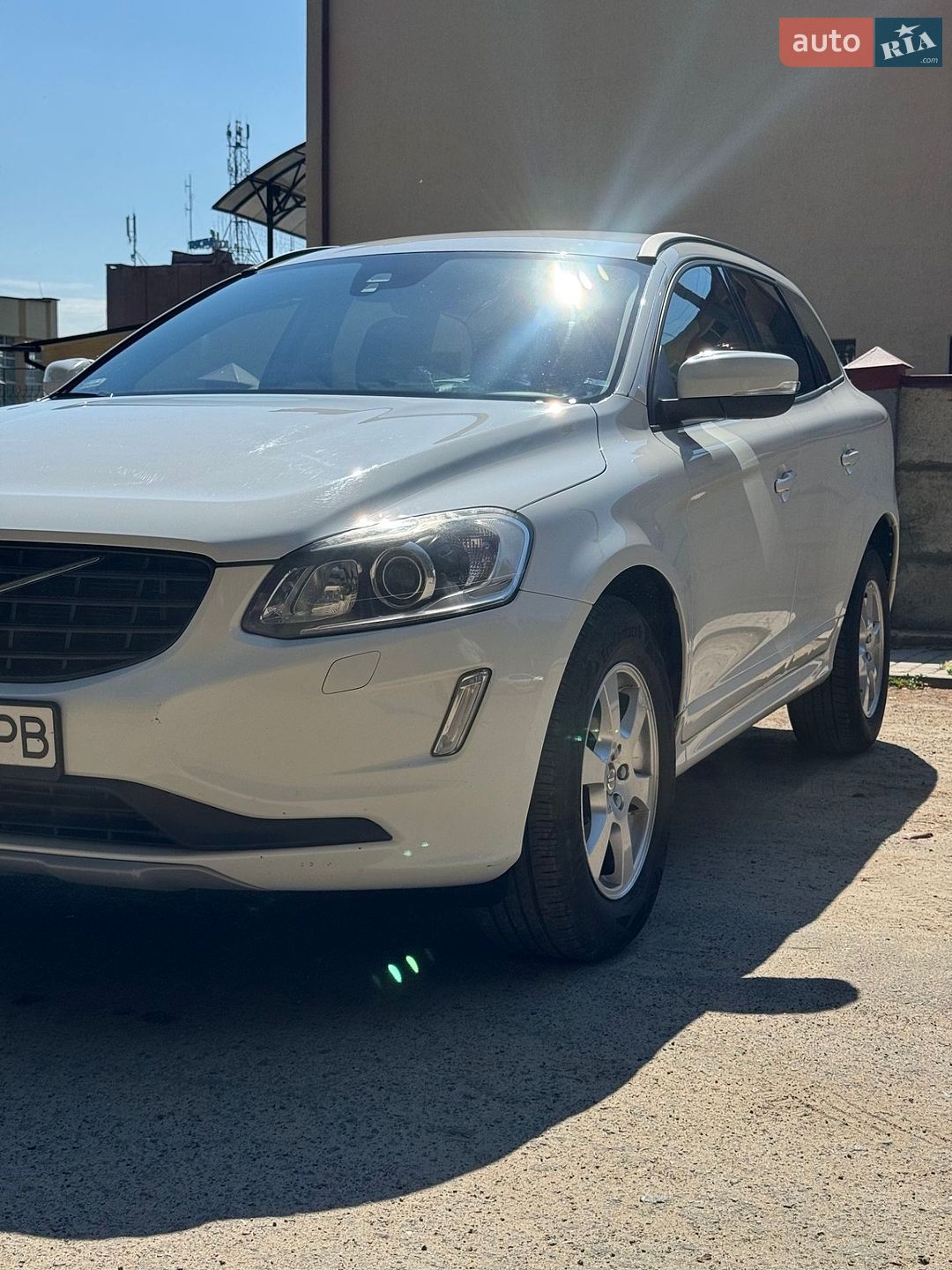 Volvo Xc60 2017 VIN YV1DZARCDH2152784 фото оголошення 11 з 26