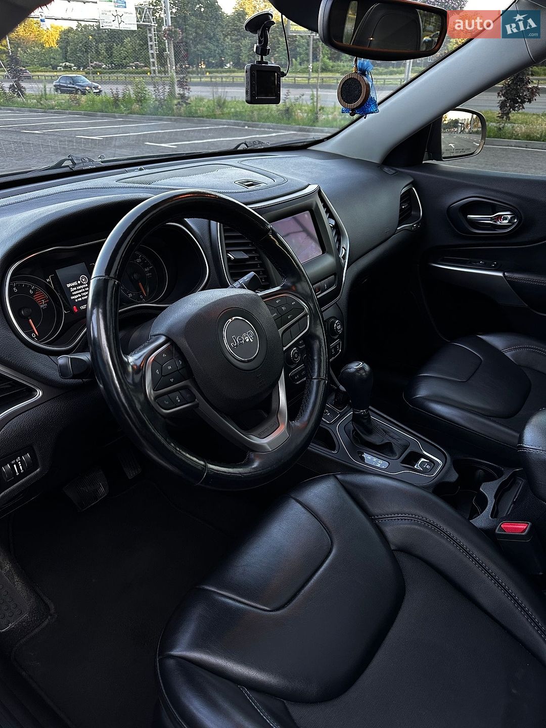 Jeep Cherokee 2020 VIN 1C4PJLLB8MD169708 фото оголошення 10 з 31