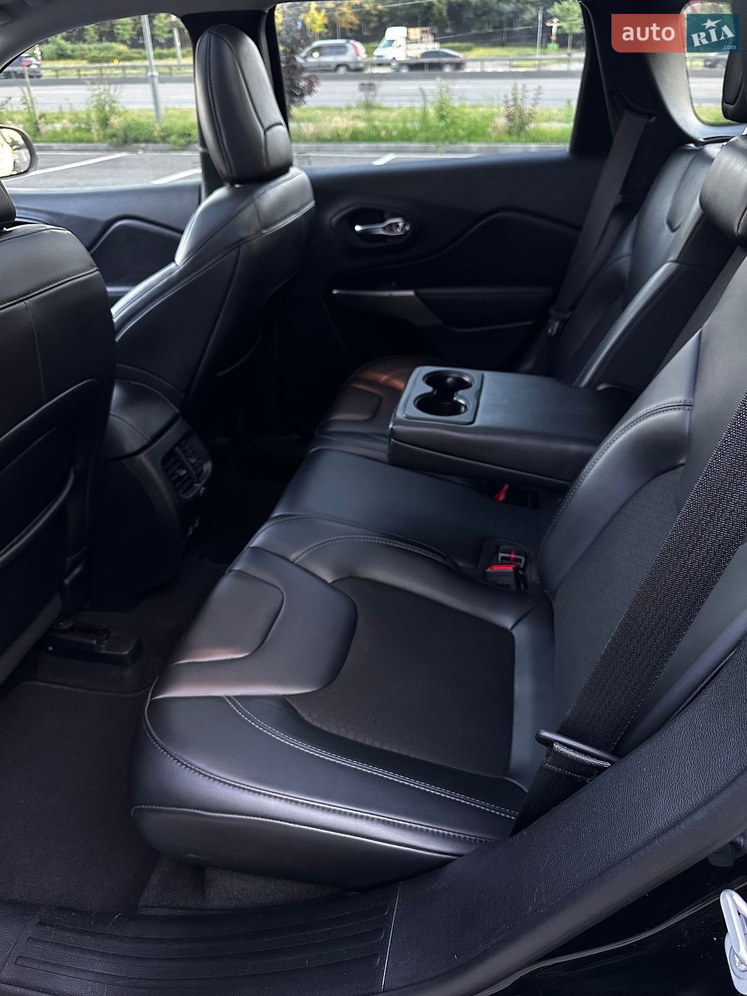 Jeep Cherokee 2020 VIN 1C4PJLLB8MD169708 фото оголошення 20 з 31