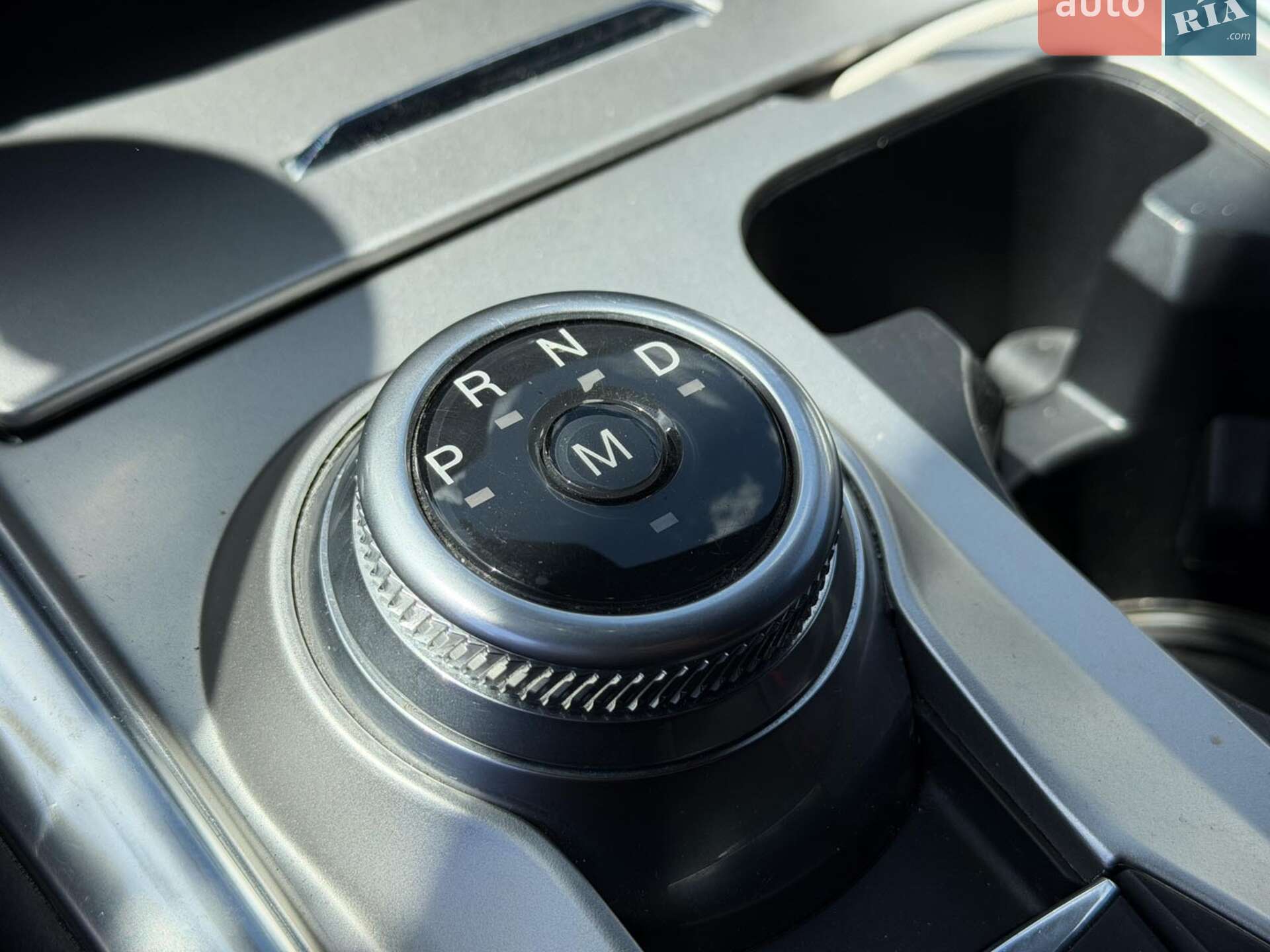 Ford Explorer 2019 VIN 1FM5K8GC8LGA49081 фото оголошення 20 з 40