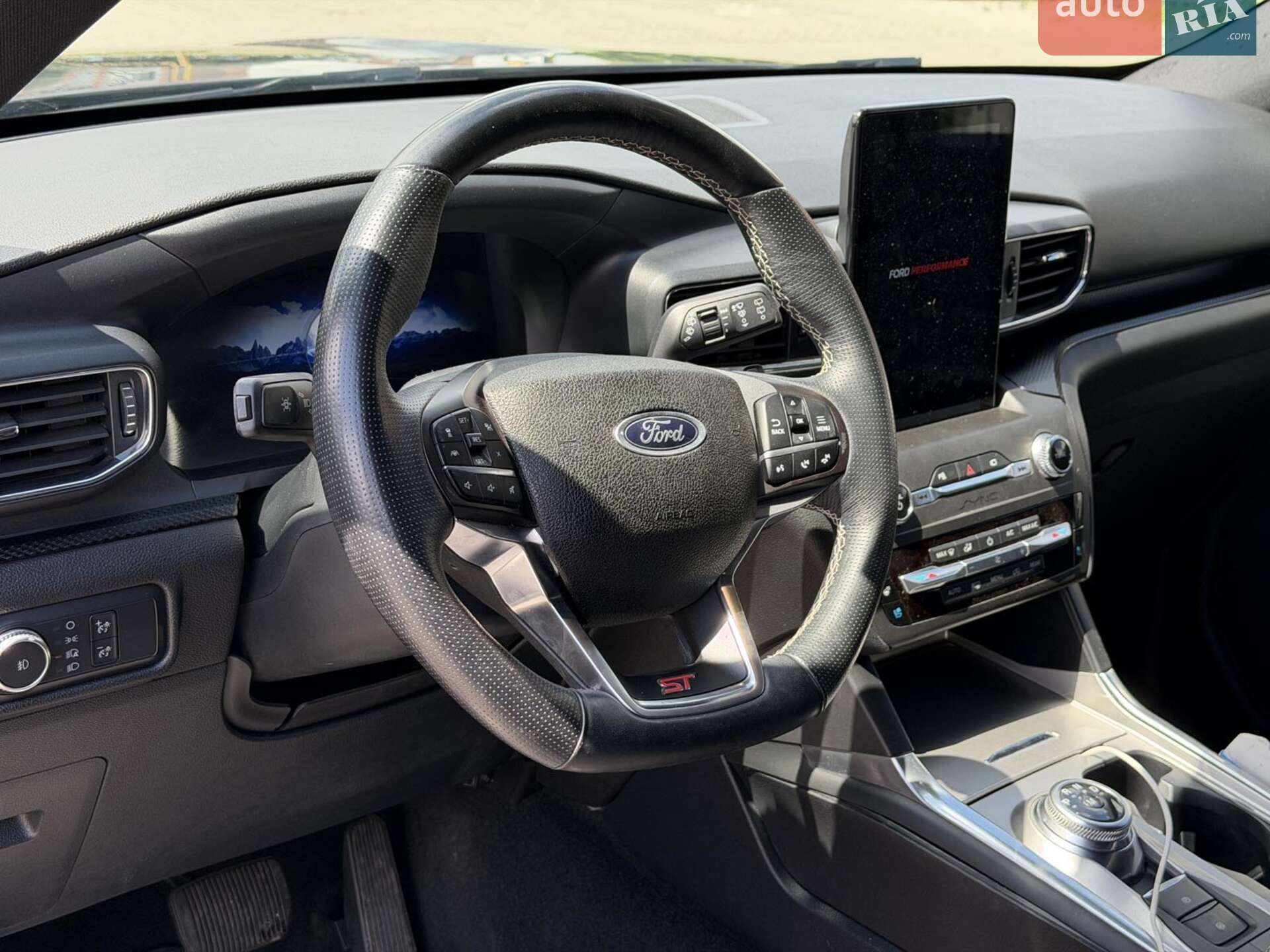 Ford Explorer 2019 VIN 1FM5K8GC8LGA49081 фото оголошення 19 з 40