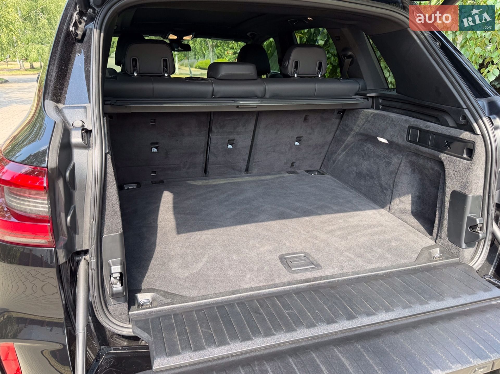 BMW X5 2021 VIN 5UXCR4C00N9K38339 фото оголошення 6 з 19