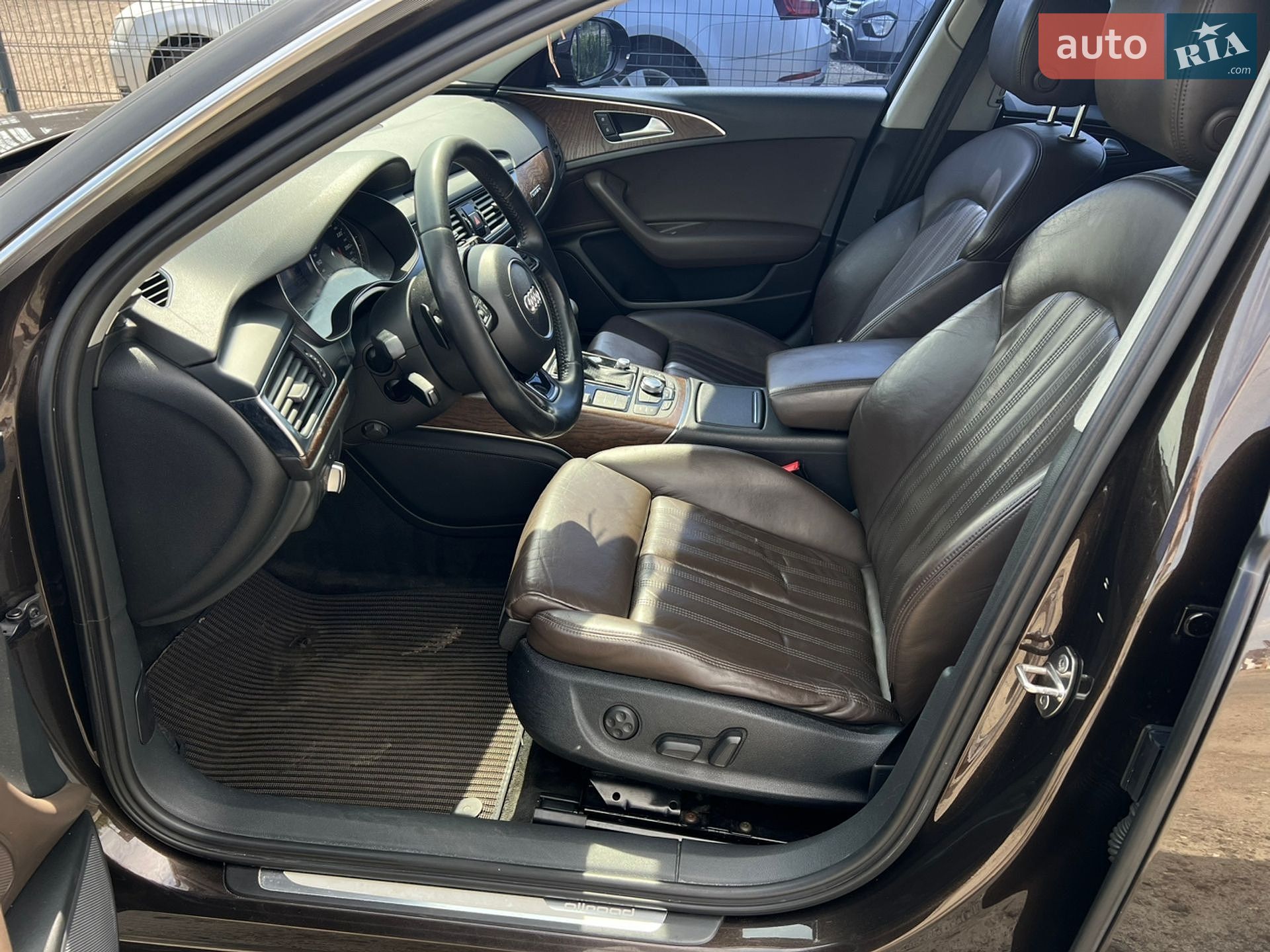 Audi A6 Allroad 2014 VIN WAUZZZ4G3EN100223 фото оголошення 14 з 36