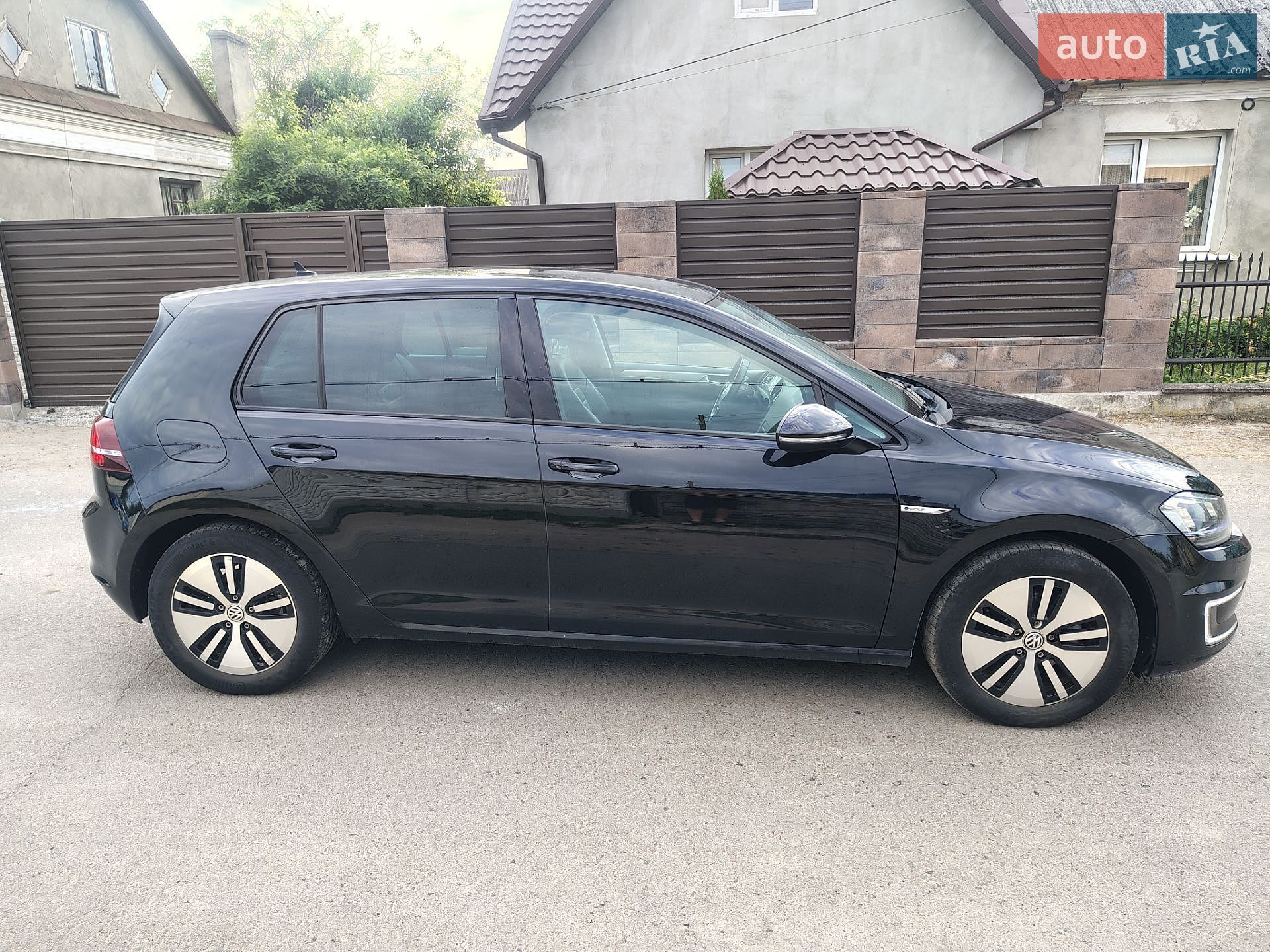 Volkswagen e-Golf 2016 VIN WVWZZZAUZHW901316 фото оголошення 4 з 17