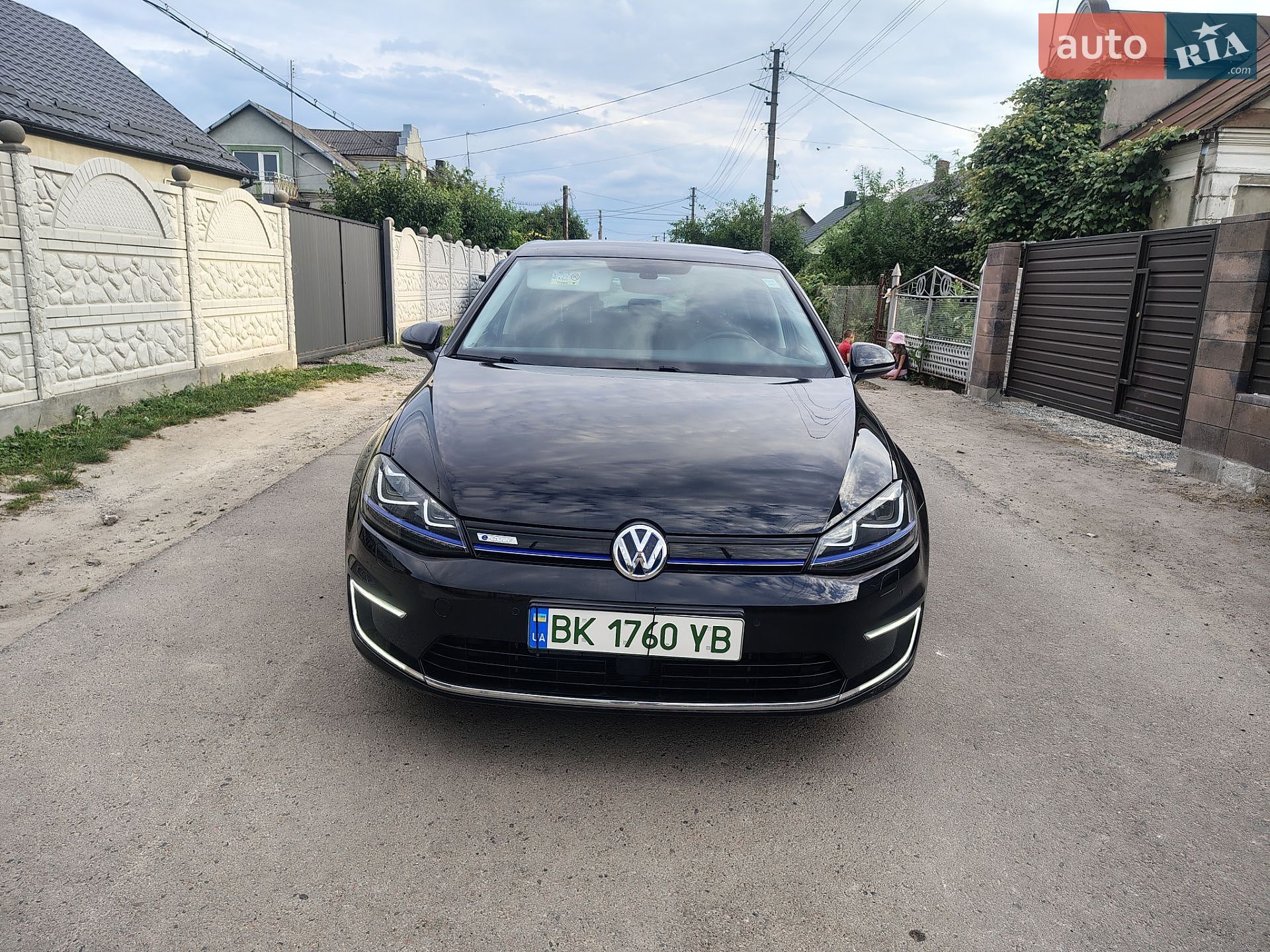 Volkswagen e-Golf 2016 VIN WVWZZZAUZHW901316 фото оголошення 2 з 17