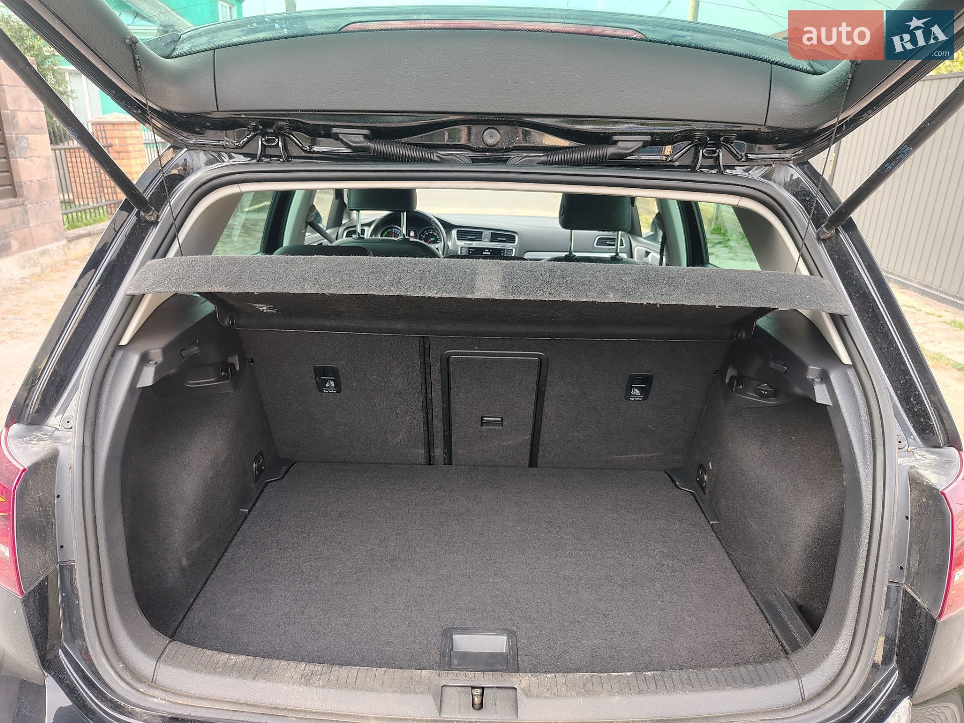 Volkswagen e-Golf 2016 VIN WVWZZZAUZHW901316 фото оголошення 16 з 17