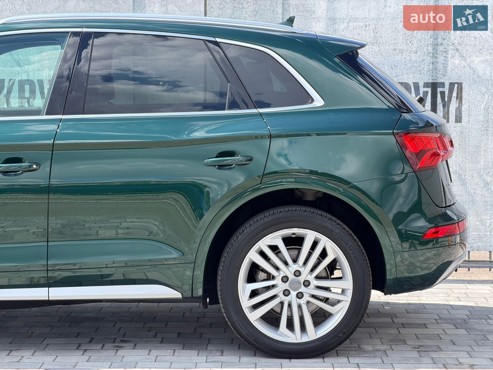 Audi Q5 2018 VIN WA1BNAFY6J2183787 фото оголошення 14 з 41