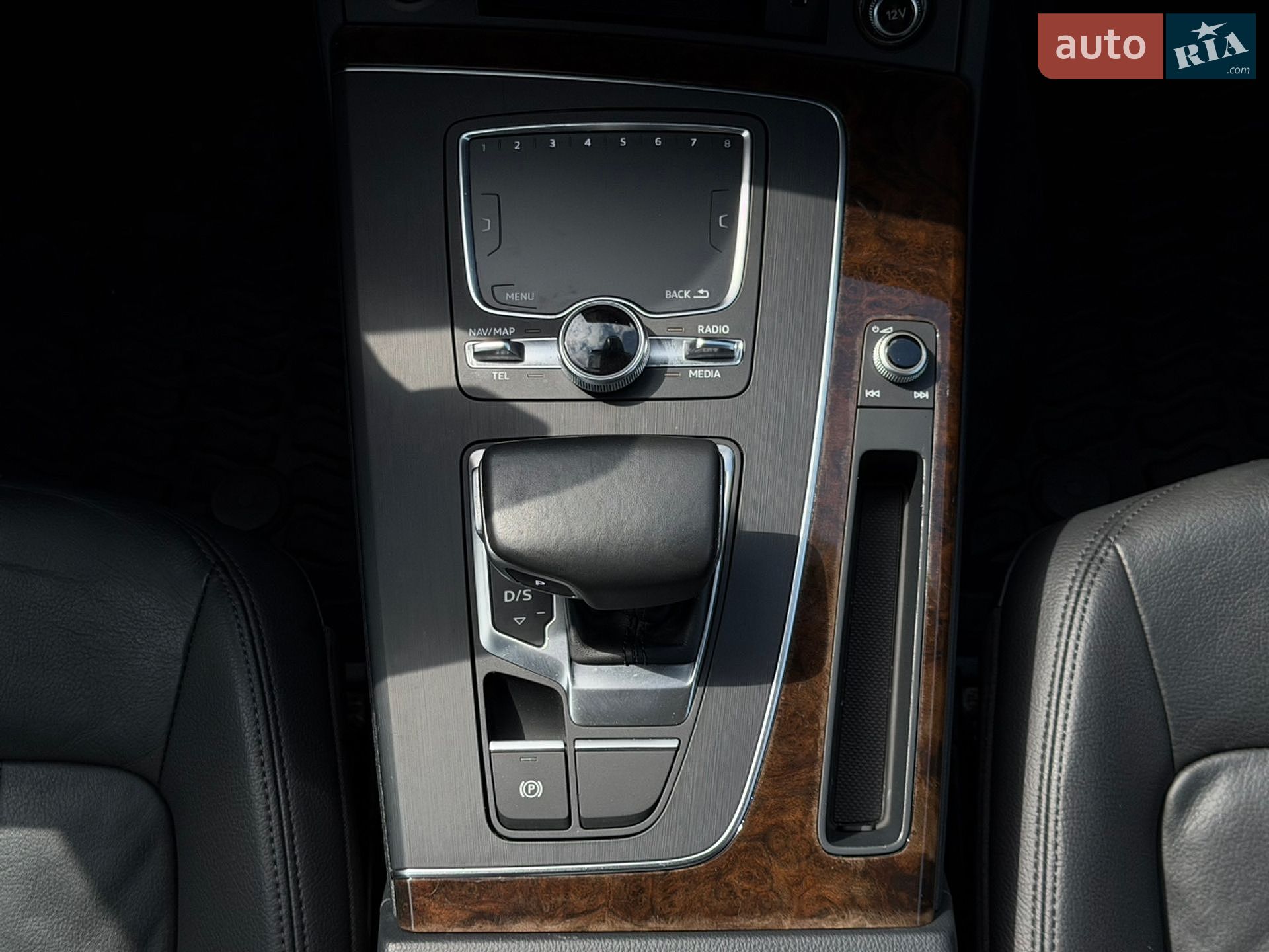 Audi Q5 2018 VIN WA1BNAFY6J2183787 фото оголошення 25 з 41