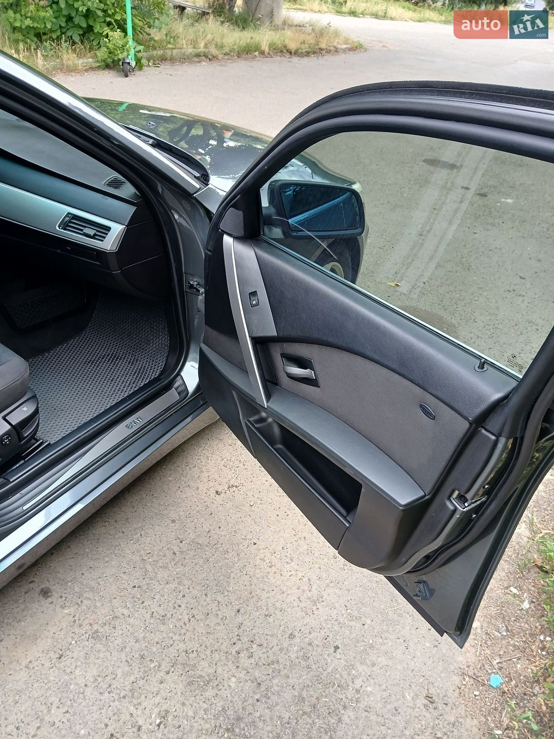 BMW 5 Series 2006 VIN WBANJ51010B414288 фото оголошення 16 з 31