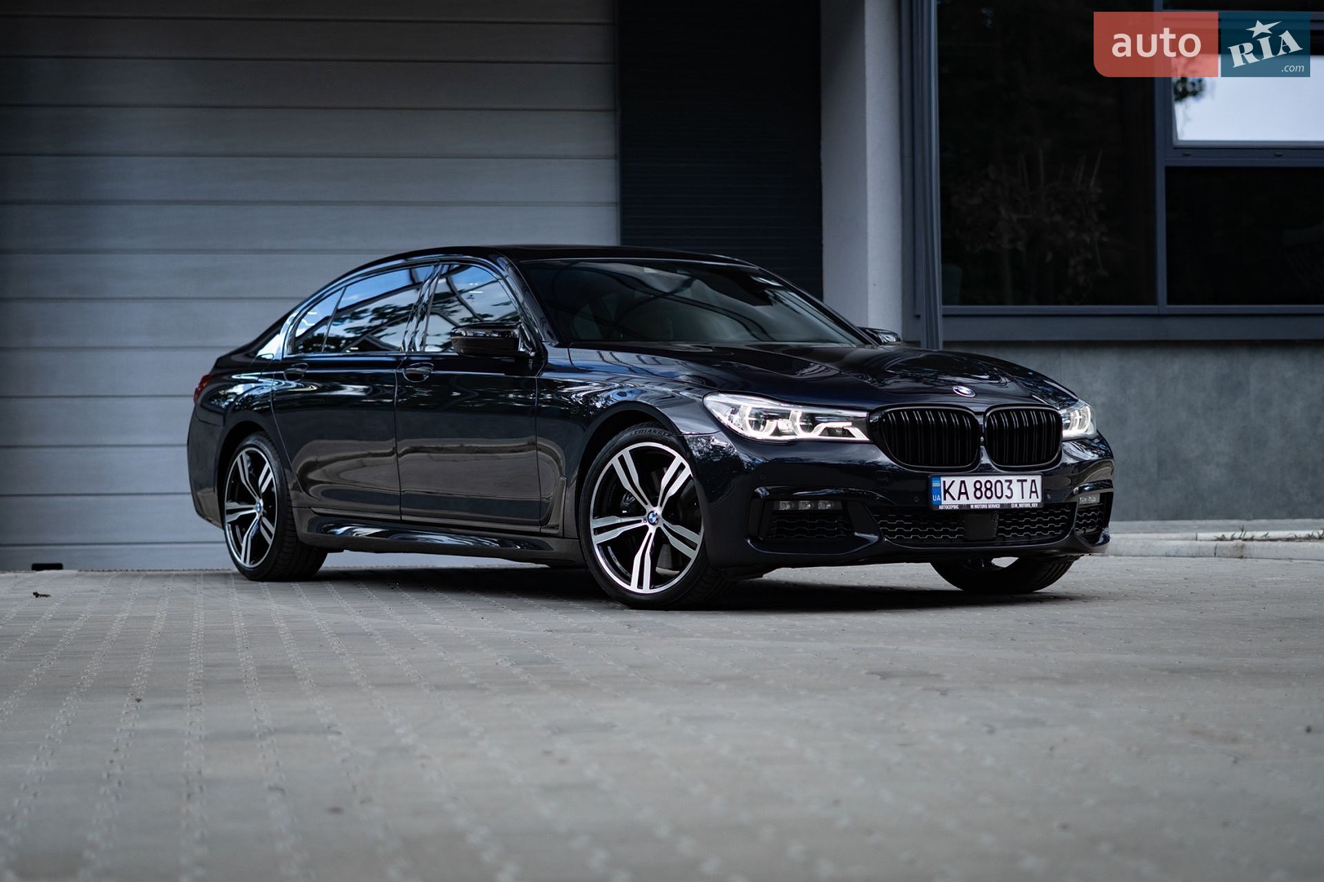 BMW 7 Series 2016 VIN WBA7F2C59GG416997 фото оголошення 4 з 46