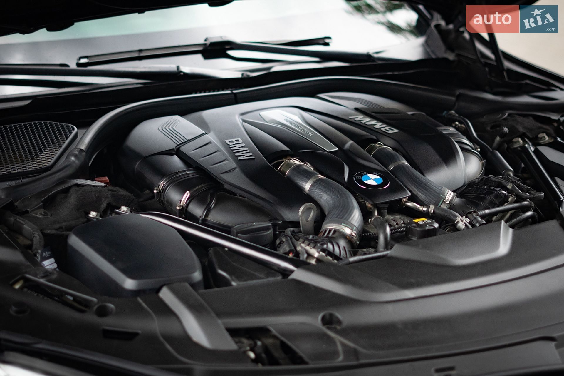 BMW 7 Series 2016 VIN WBA7F2C59GG416997 фото оголошення 14 з 46
