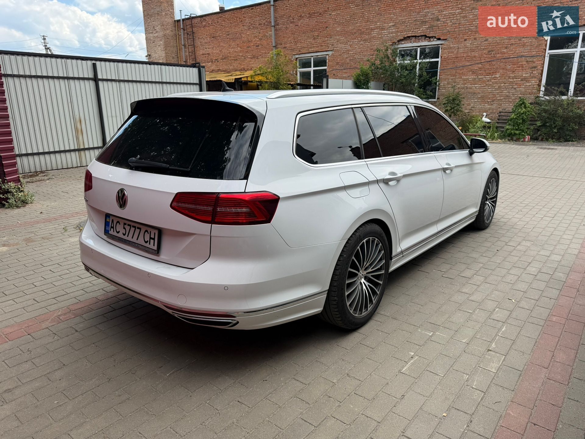 Volkswagen Passat 2018 VIN WVWZZZ3CZKE026334 фото оголошення 8 з 48