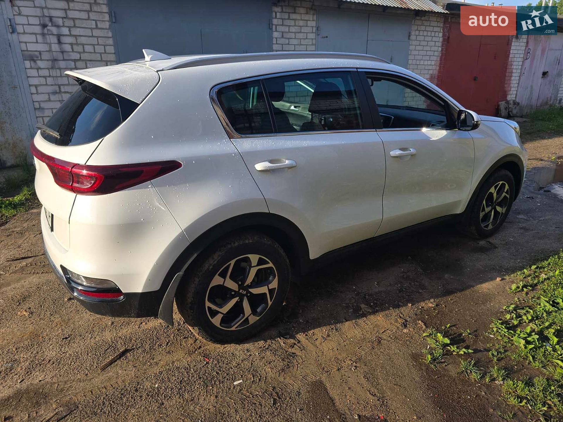 Kia Sportage 2019 VIN U5YPG814AKL725898 фото оголошення 3 з 9