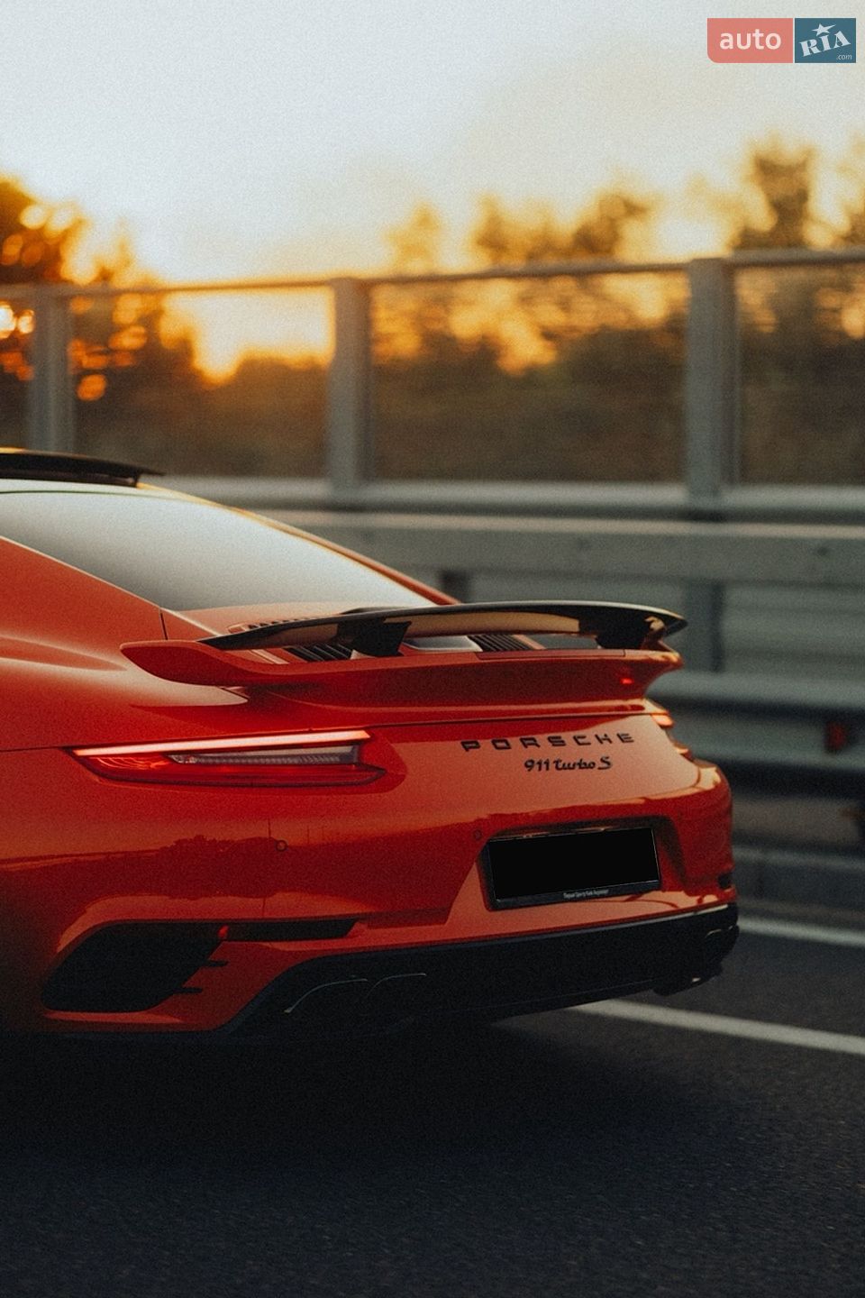 Porsche 911 2016 VIN WP0ZZZ99ZHS161749 фото оголошення 12 з 65