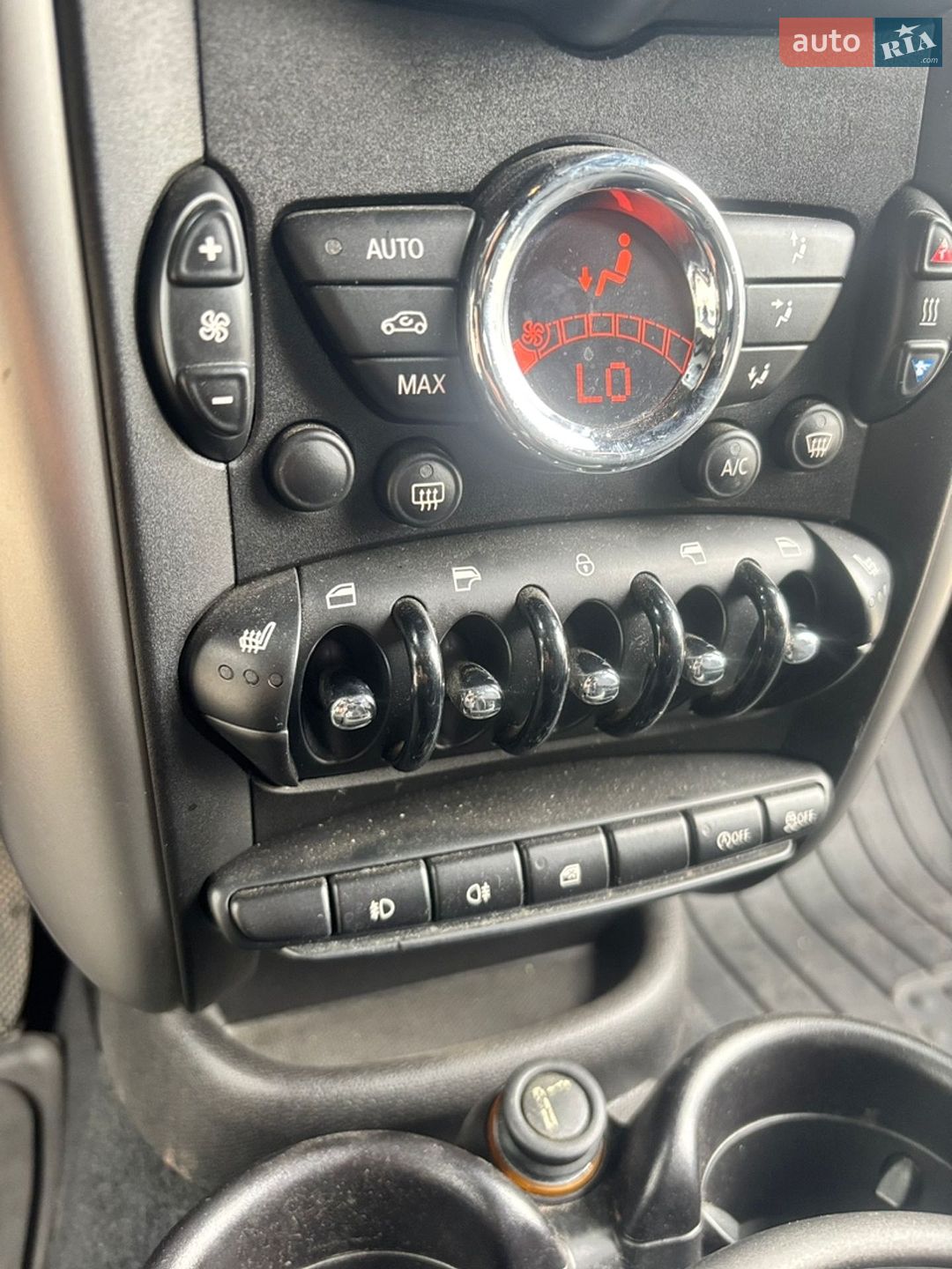 Mini Countryman 2012 VIN WMWZD51070WN06197 фото оголошення 11 з 15