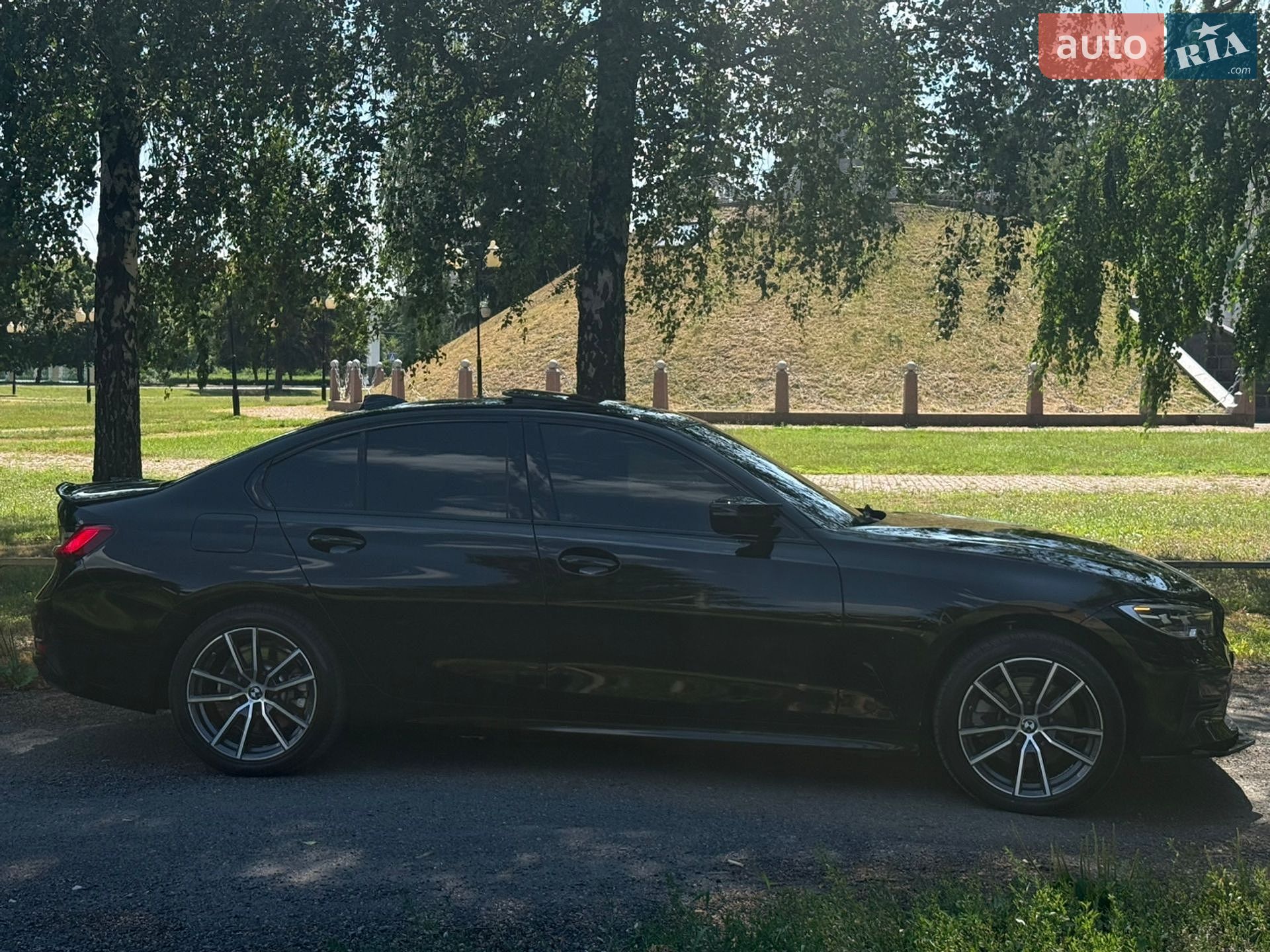 BMW 3 Series 2020 VIN WBA5P9C09MFJ80063 фото оголошення 3 з 47