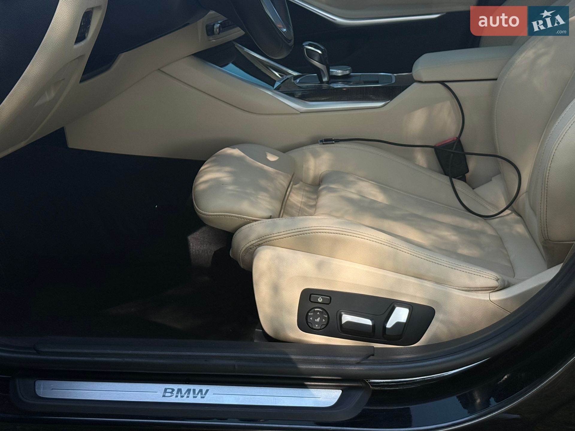 BMW 3 Series 2020 VIN WBA5P9C09MFJ80063 фото оголошення 14 з 47