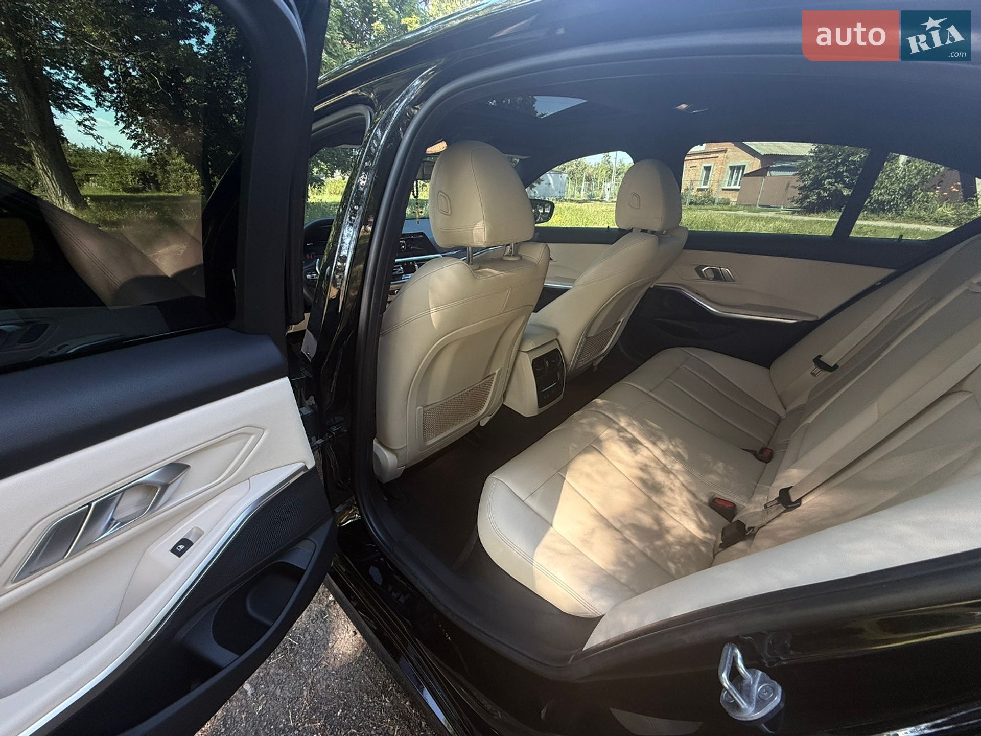 BMW 3 Series 2020 VIN WBA5P9C09MFJ80063 фото оголошення 17 з 47