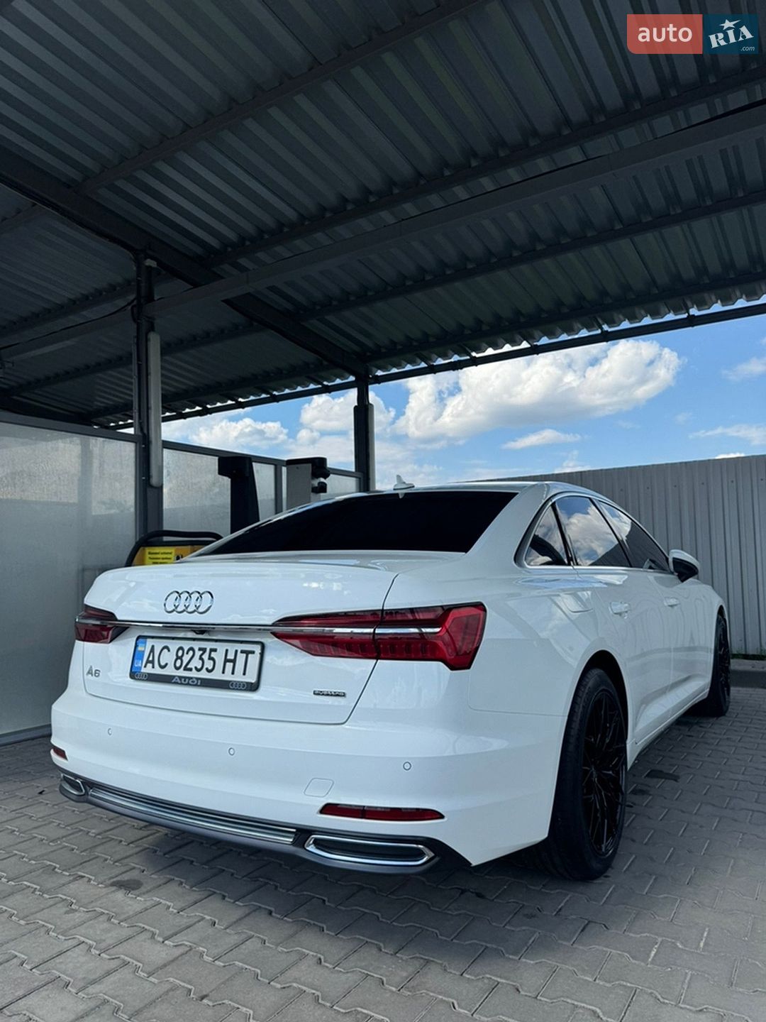 Audi A6 2019 VIN WAUD8AF24KN127510 фото оголошення 16 з 68