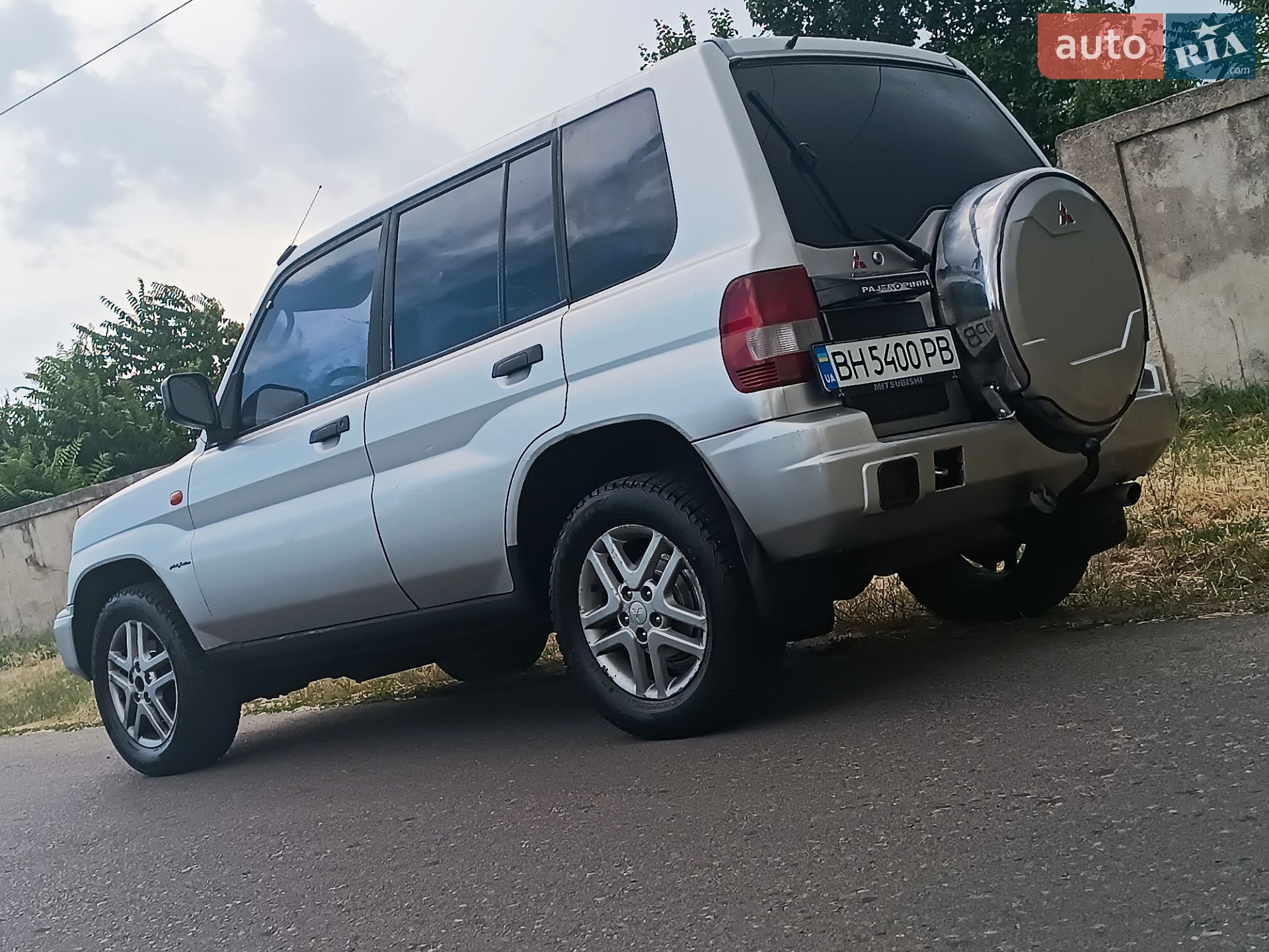 Mitsubishi Pajero 2002 VIN JMP0RH76W2X004317 фото оголошення 4 з 26