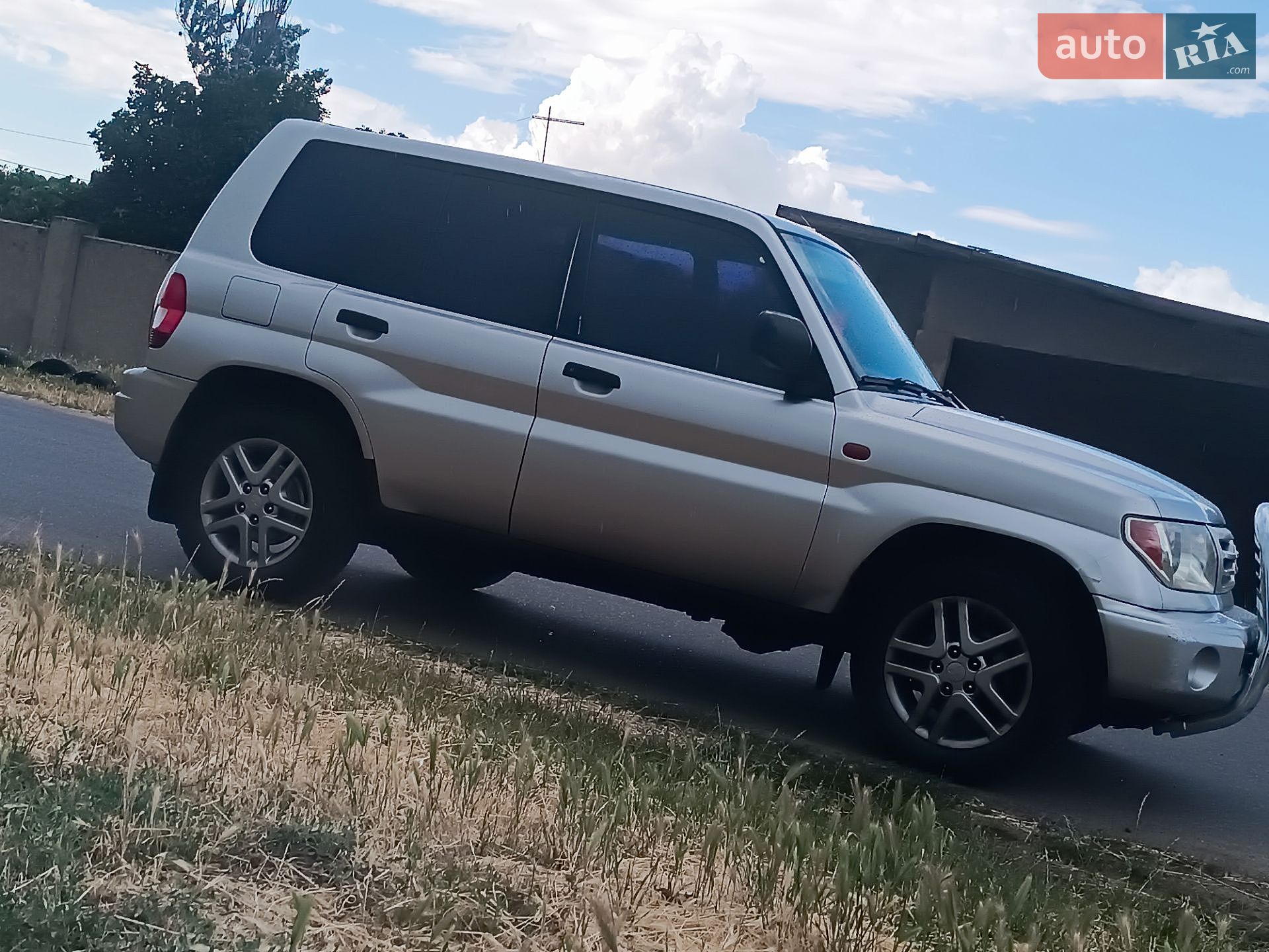 Mitsubishi Pajero 2002 VIN JMP0RH76W2X004317 фото оголошення 10 з 26