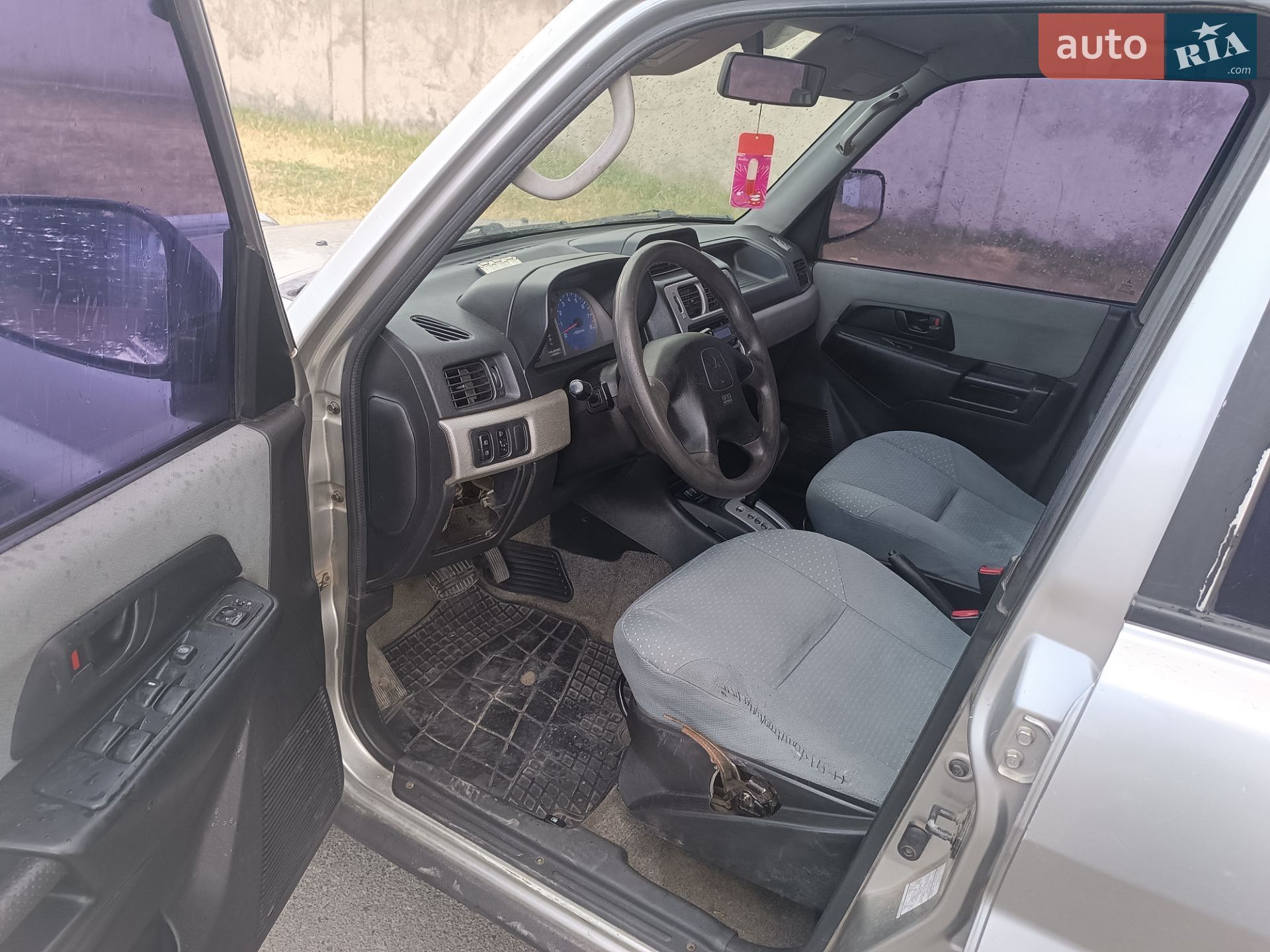 Mitsubishi Pajero 2002 VIN JMP0RH76W2X004317 фото оголошення 11 з 26
