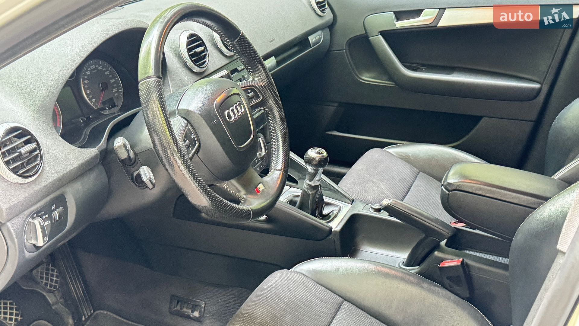 Audi A3 2011 VIN WAUZZZ8P2CA056598 фото оголошення 41 з 52
