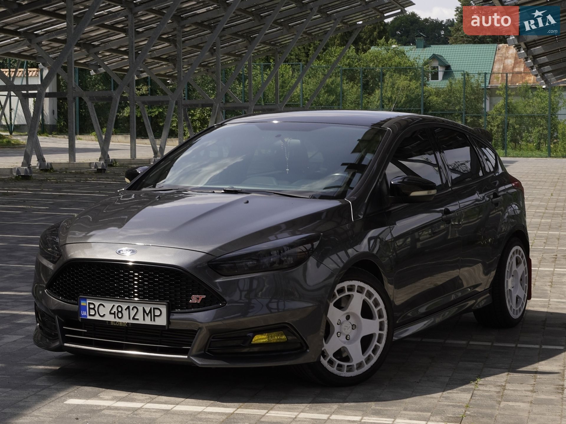 Ford Focus 2017 VIN 1FADP3L9XHL322847 фото оголошення 2 з 47