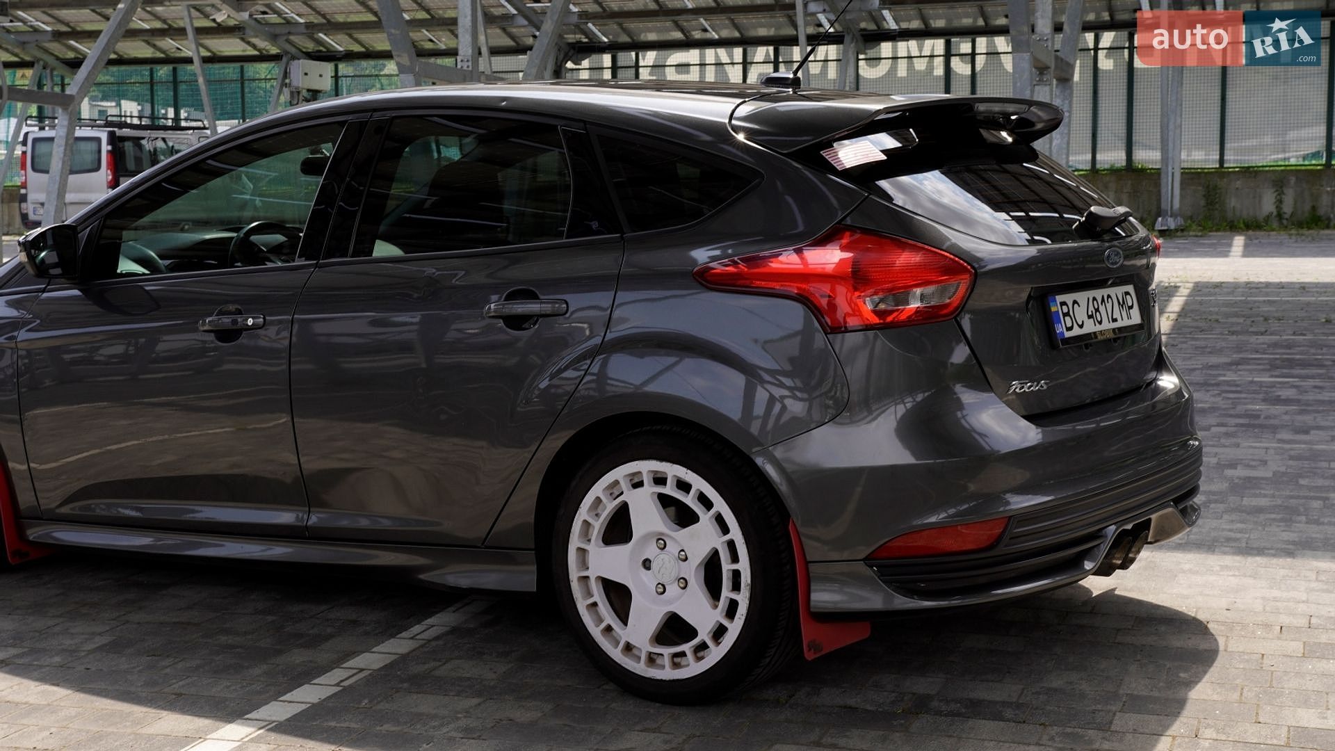 Ford Focus 2017 VIN 1FADP3L9XHL322847 фото оголошення 10 з 47