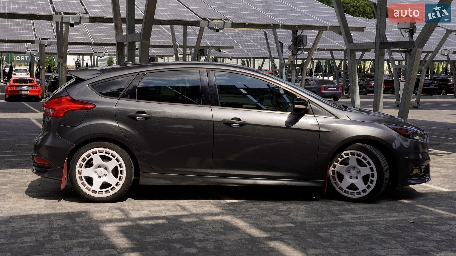 Ford Focus 2017 VIN 1FADP3L9XHL322847 фото оголошення 15 з 47