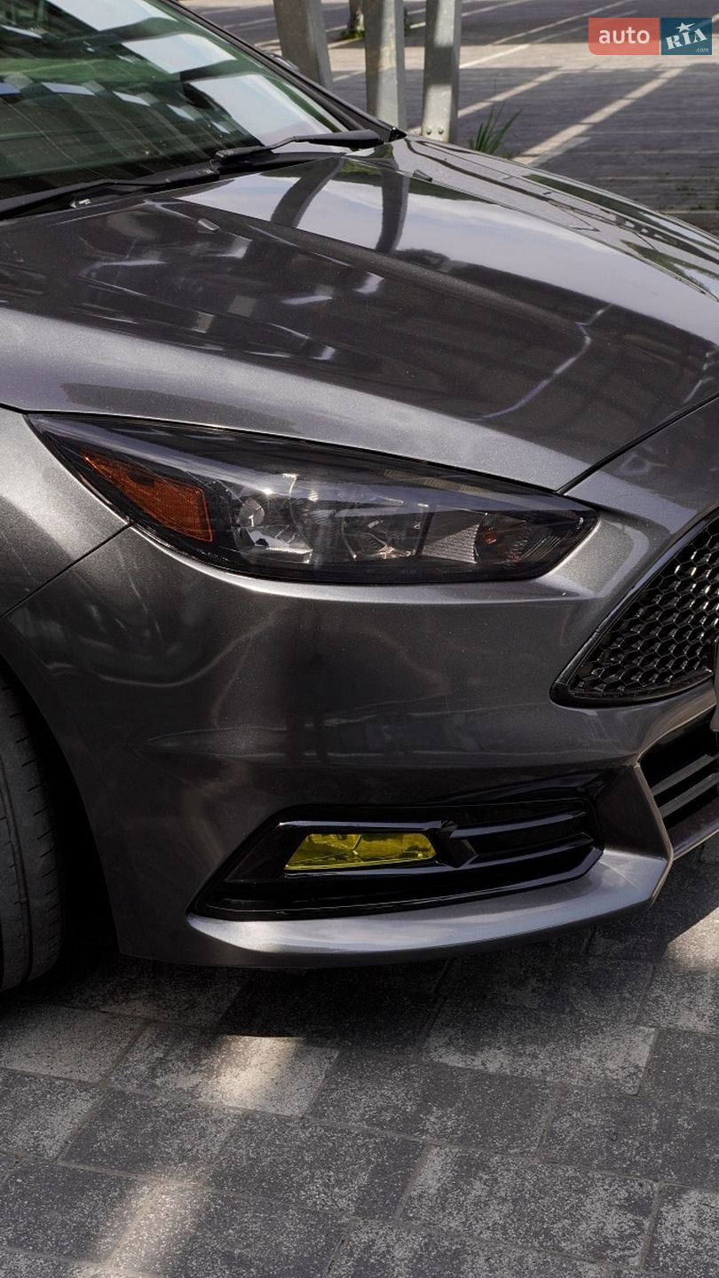 Ford Focus 2017 VIN 1FADP3L9XHL322847 фото оголошення 17 з 47