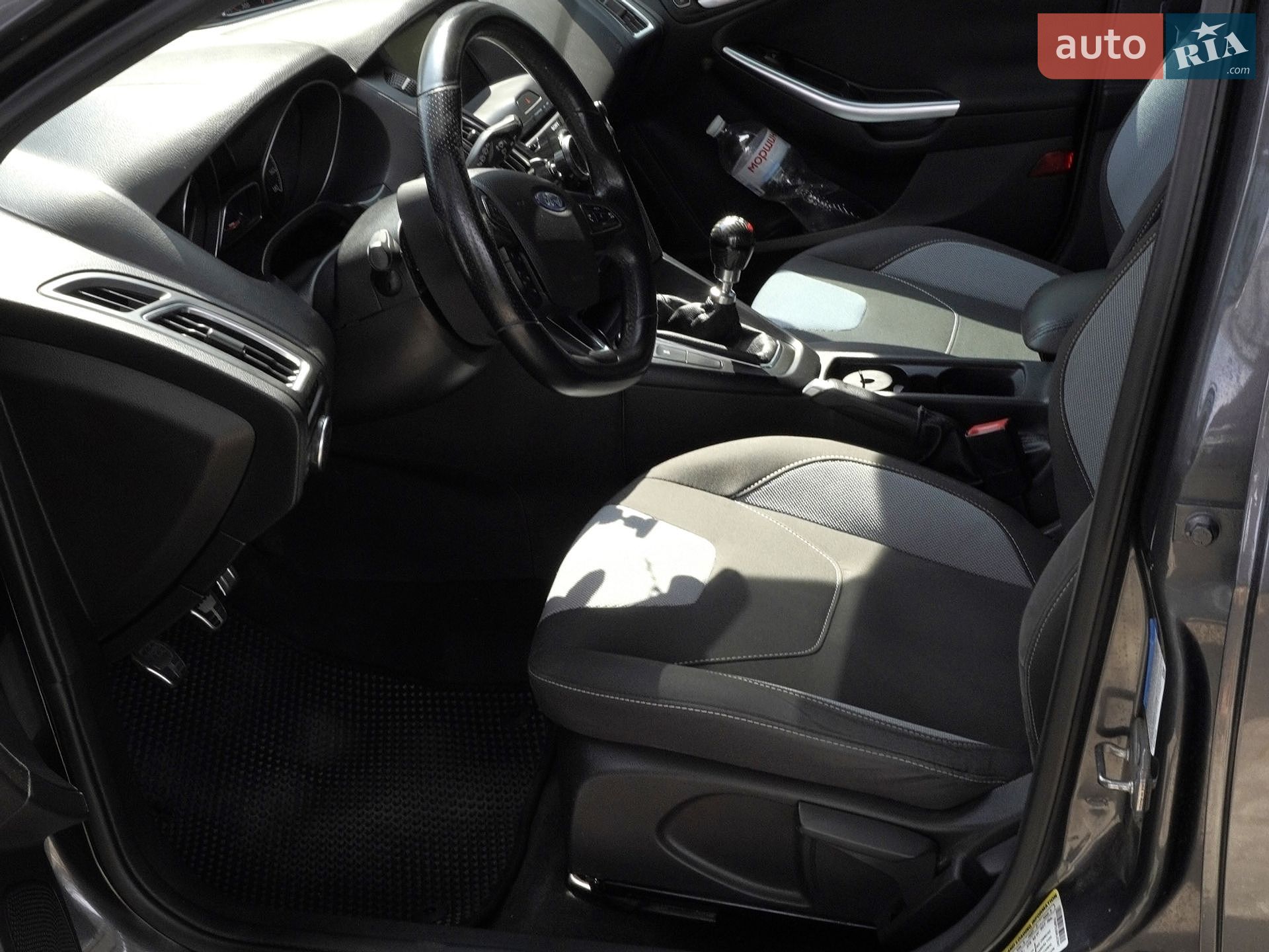 Ford Focus 2017 VIN 1FADP3L9XHL322847 фото оголошення 23 з 47