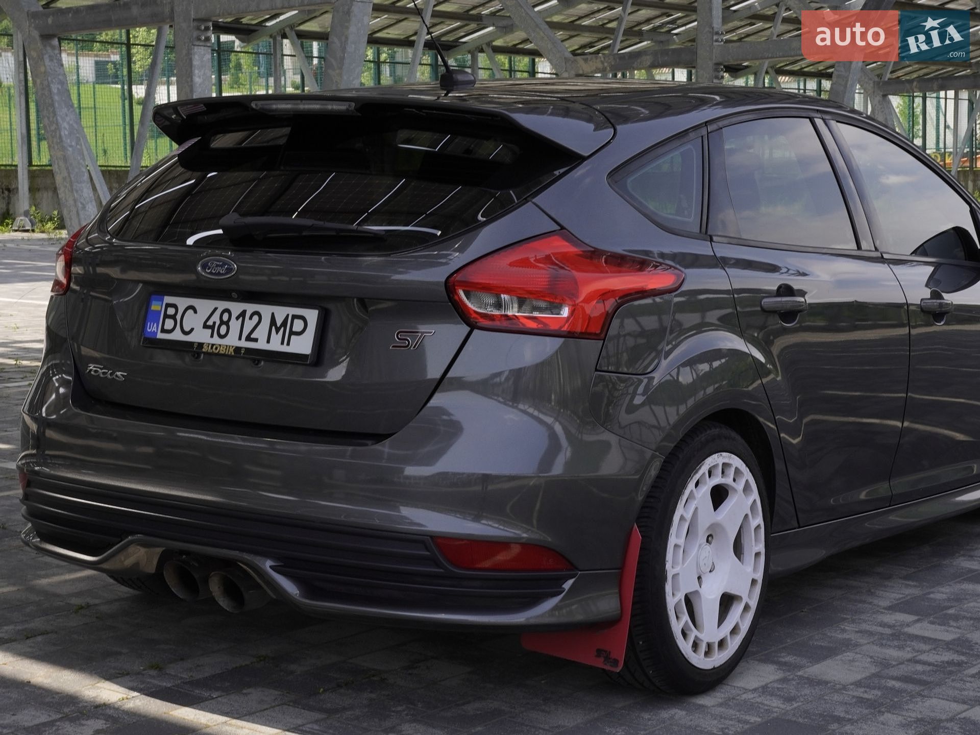 Ford Focus 2017 VIN 1FADP3L9XHL322847 фото оголошення 42 з 47