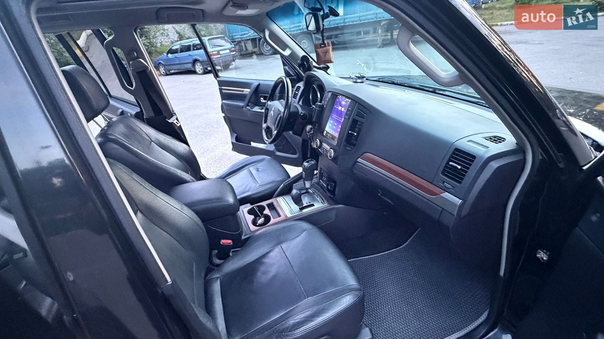 Mitsubishi Pajero Wagon 2008 VIN JMYLRV93W8J003823 фото оголошення 39 з 54
