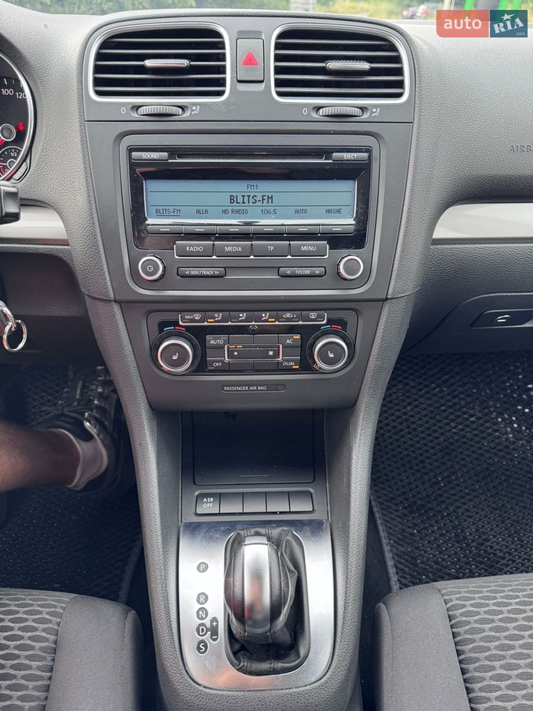 Volkswagen Golf 2011 VIN WVWZZZ1KZBW168733 фото оголошення 30 з 38