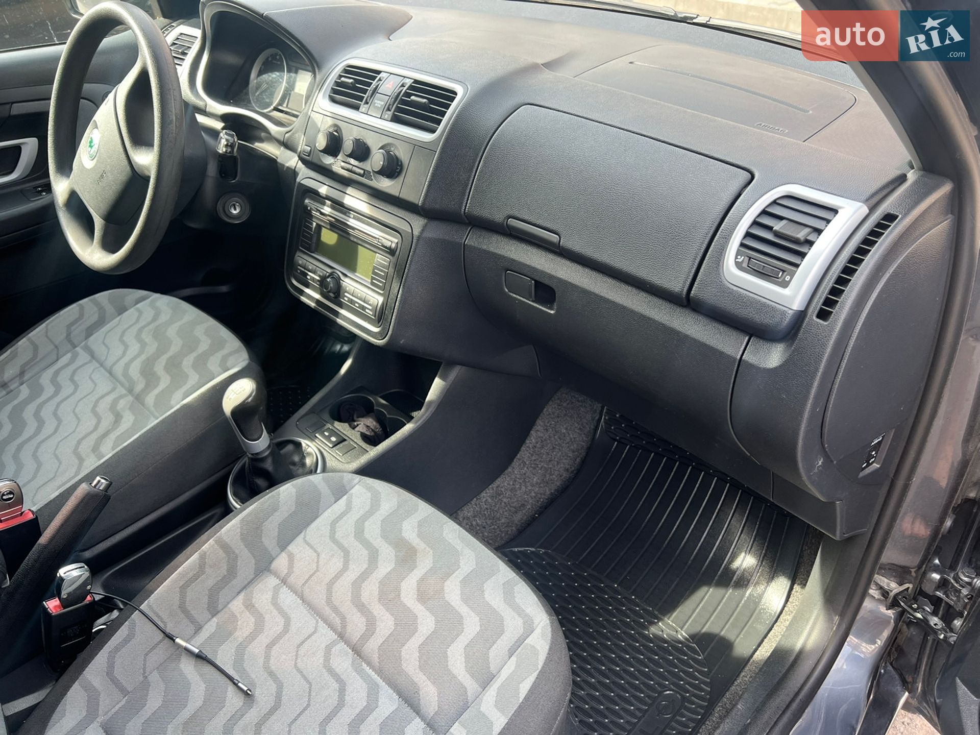 Skoda Fabia 2008 VIN TMBBA65J283124498 фото оголошення 8 з 11