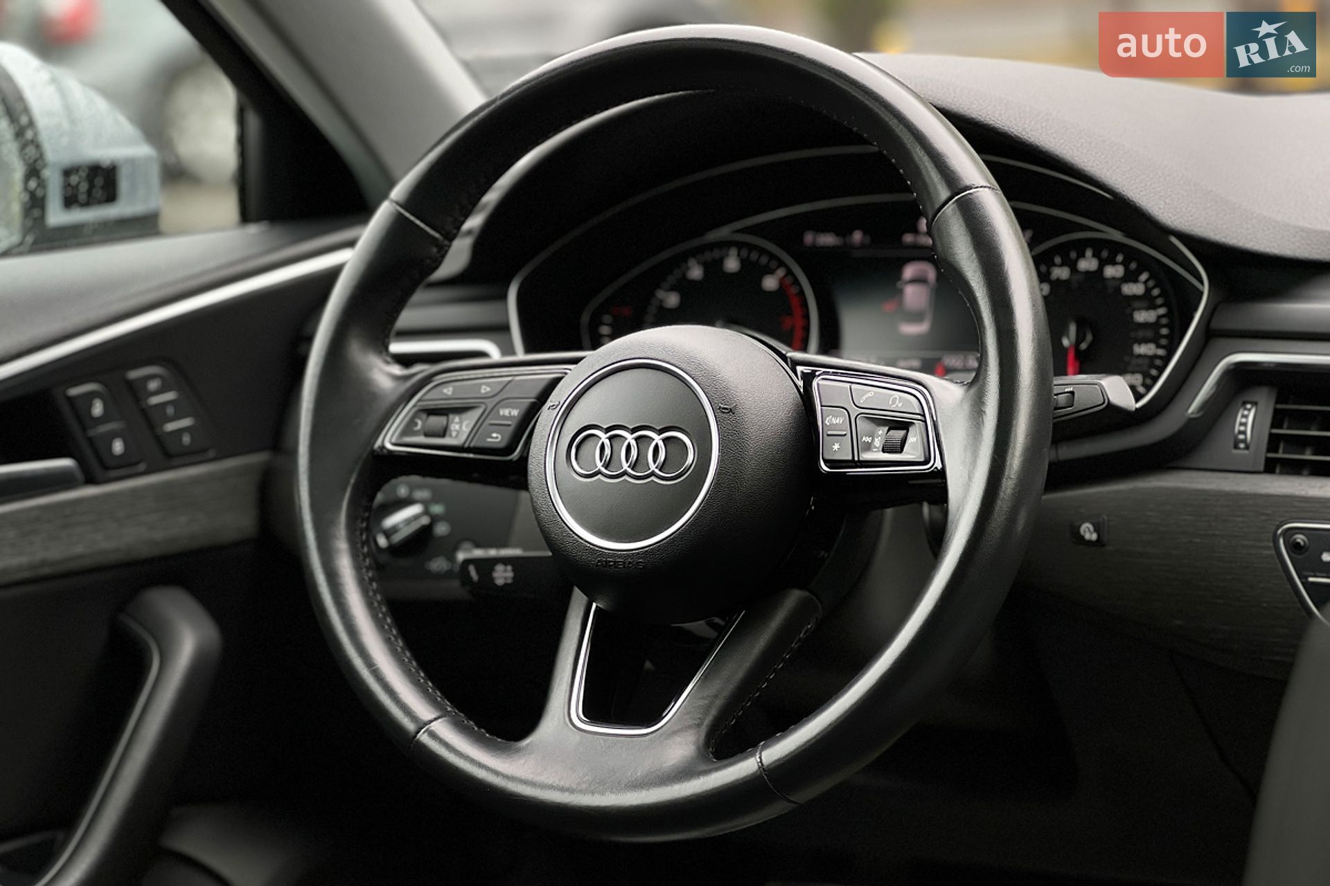 Audi A4 2019 VIN WAUGMAF45KN010142 фото оголошення 15 з 33