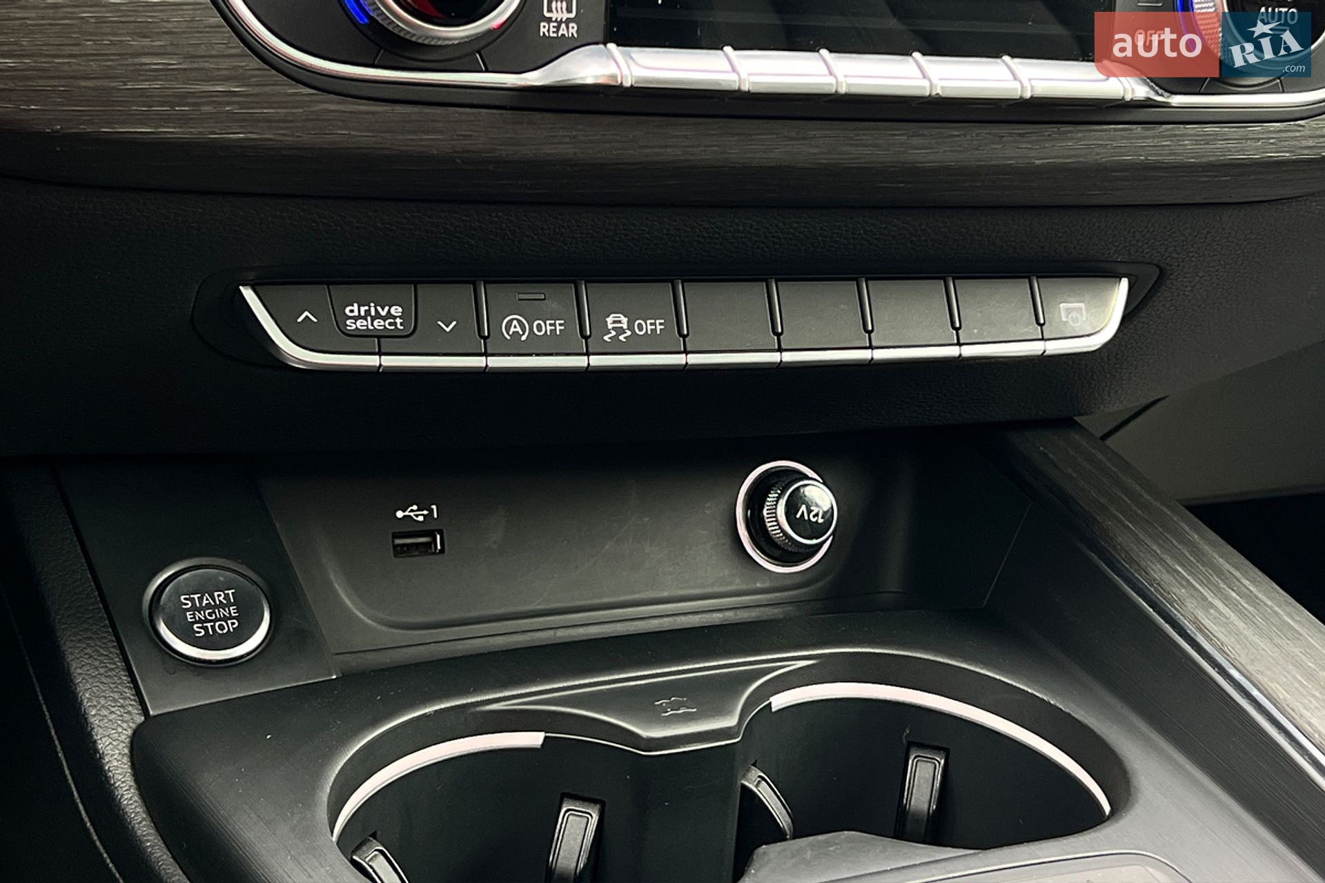 Audi A4 2019 VIN WAUGMAF45KN010142 фото оголошення 21 з 33