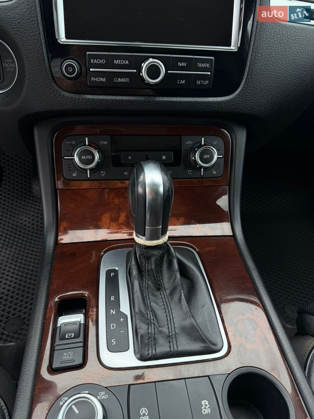 Volkswagen Touareg 2011 VIN WVGZZZ7PZCD009264 фото оголошення 24 з 31